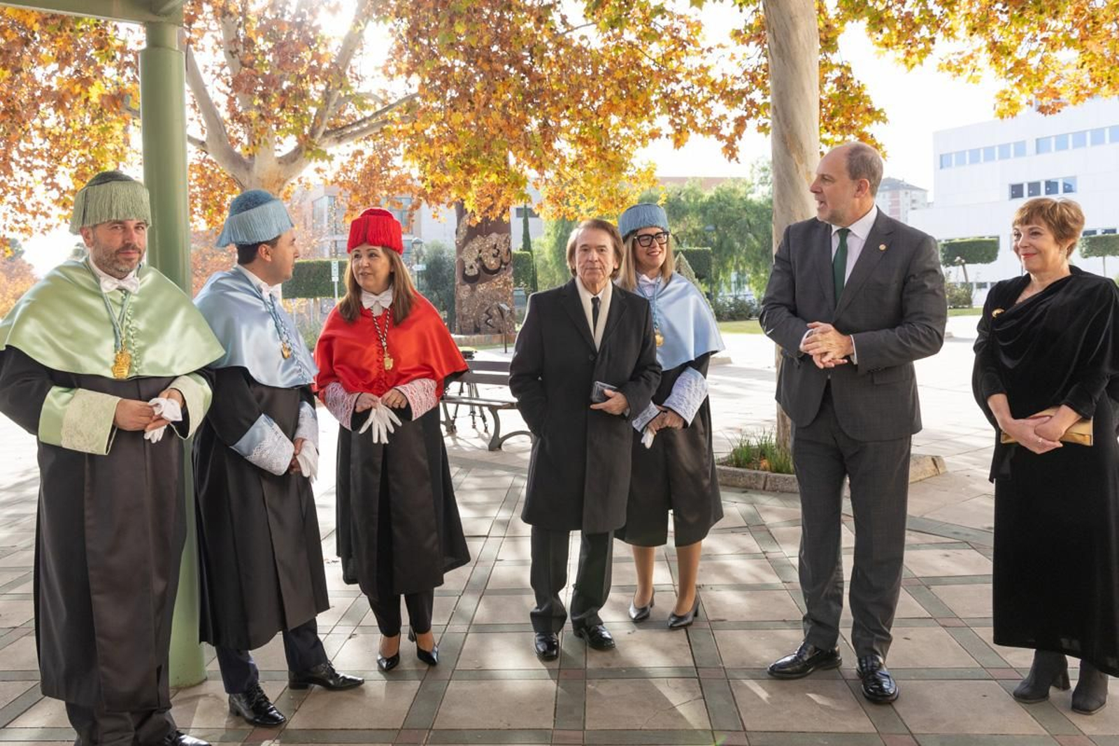 Investidura de Rafael Martos Sánchez, Raphael, como Doctor Honoris Causa por la Universidad de Jaén