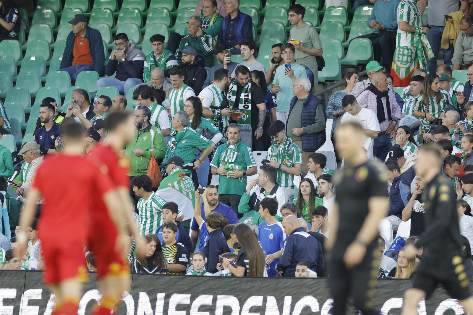 Búscate en las fotos del Betis - Jagiellonia