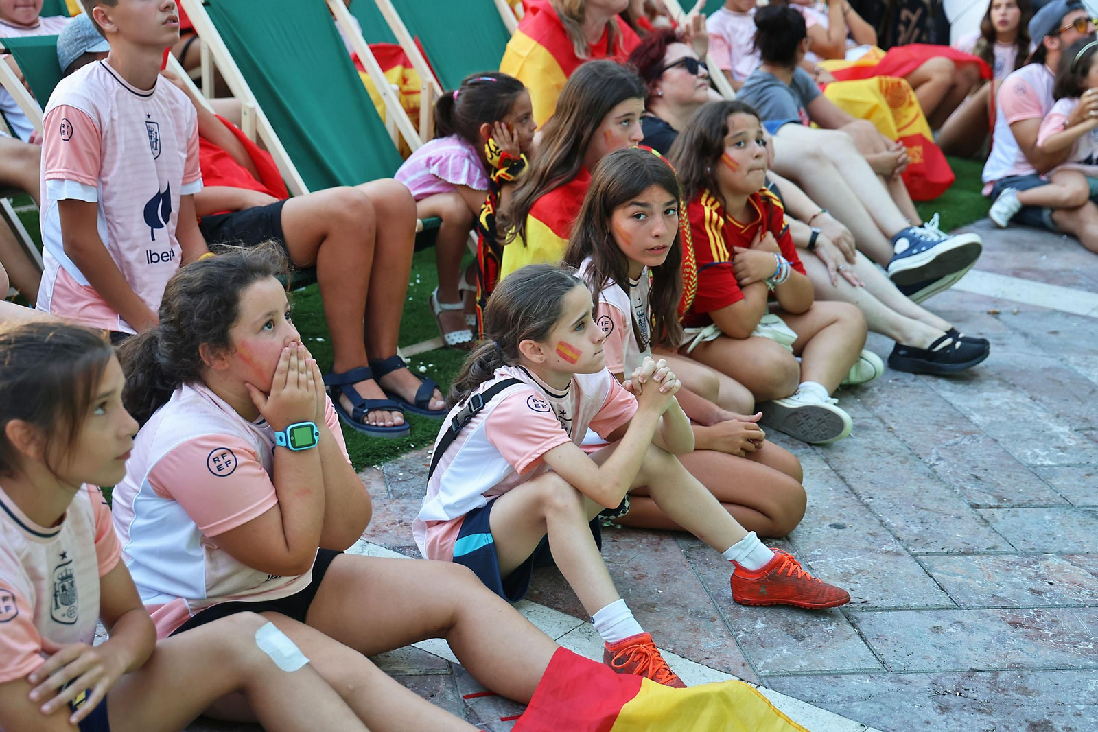 Imágenes de la Fan zone en Huelva de la Final de la Eurocopa entre Inglaterra y España Imágenes de la Fan zone en Huelva de la Final de la Eurocopa entre Inglaterra y España