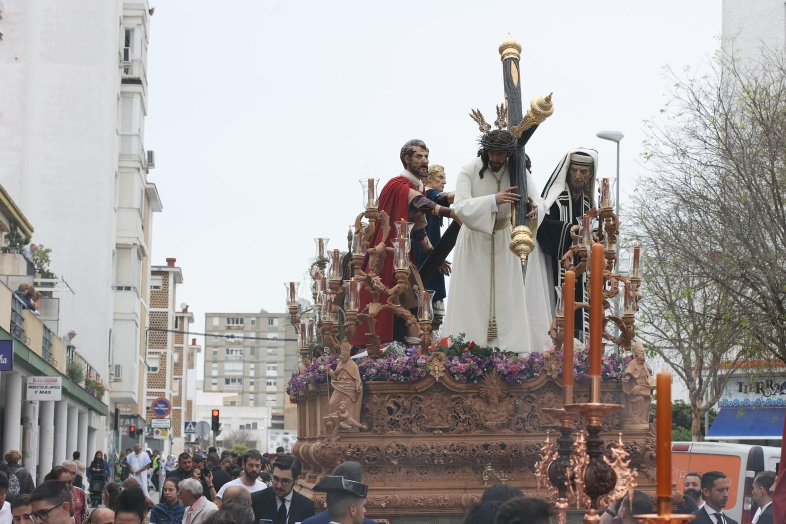 Martes Santo en Jerez: Imágenes de la hermandad de La Salvación