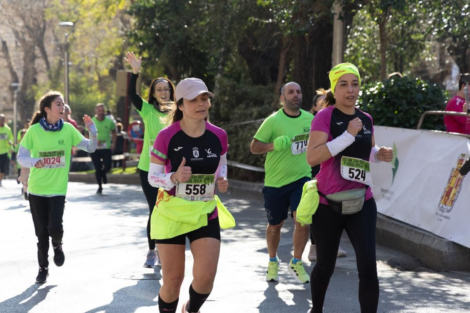 Deporte y solidaridad se unen en la IV Carrera Popular IES San Juan Bosco, en imágenes