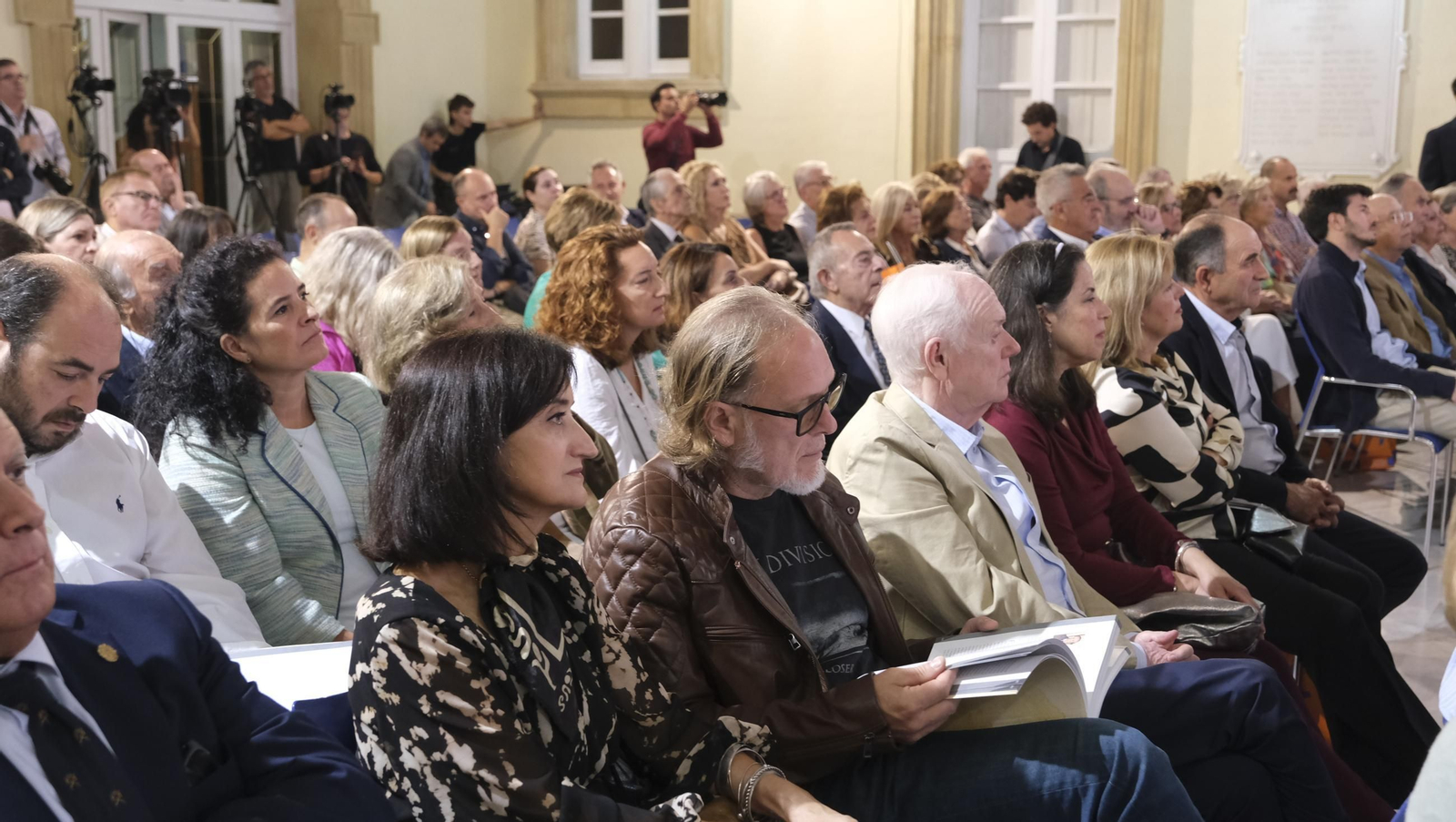 La presentación del libro 'Los Presidentes de la Diputación de Almería', en fotos