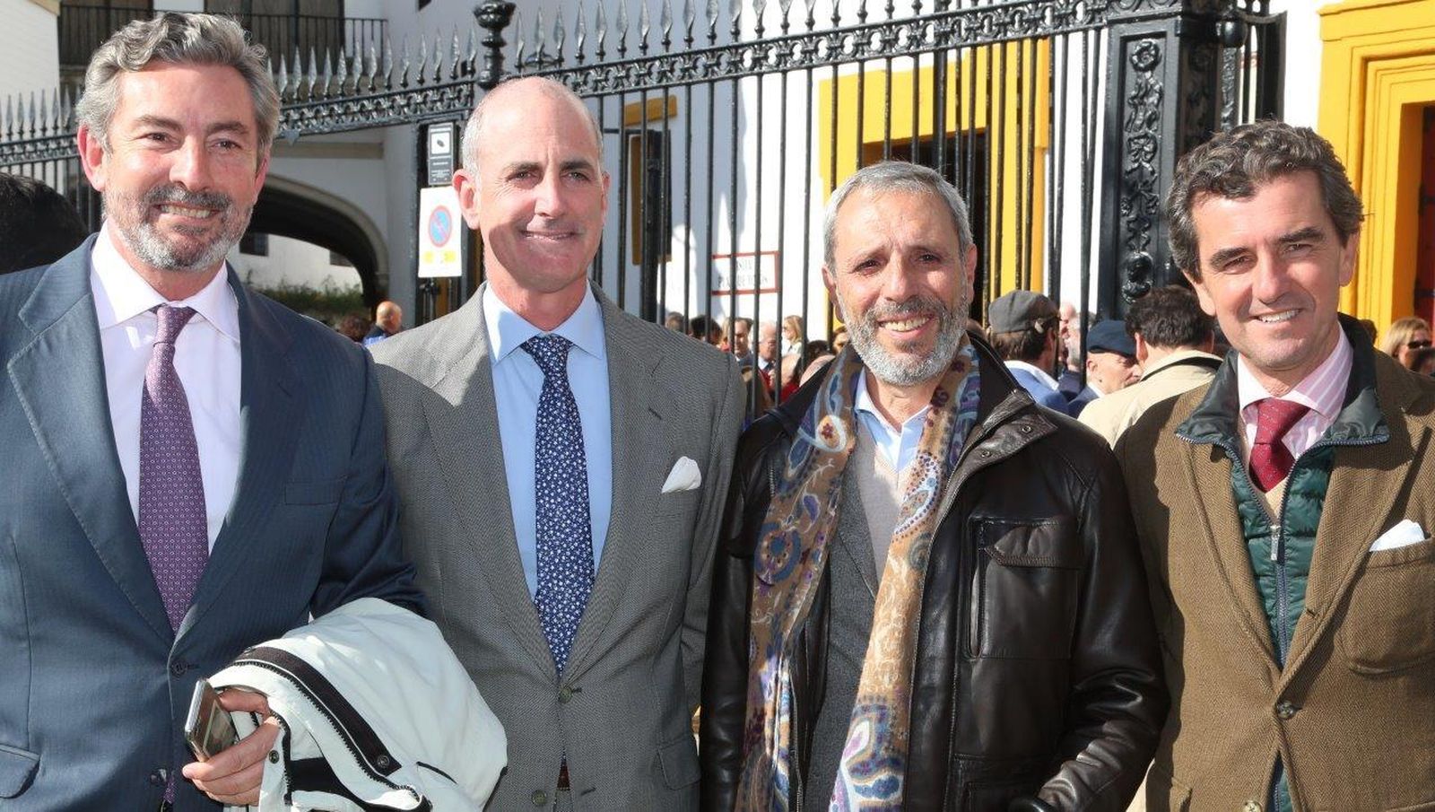 Gaspar Sáez, Ignacio Cossío (cónsul de El Salvador) José Japón Sevilla (cónsul de Japón) y Rafael Molina.