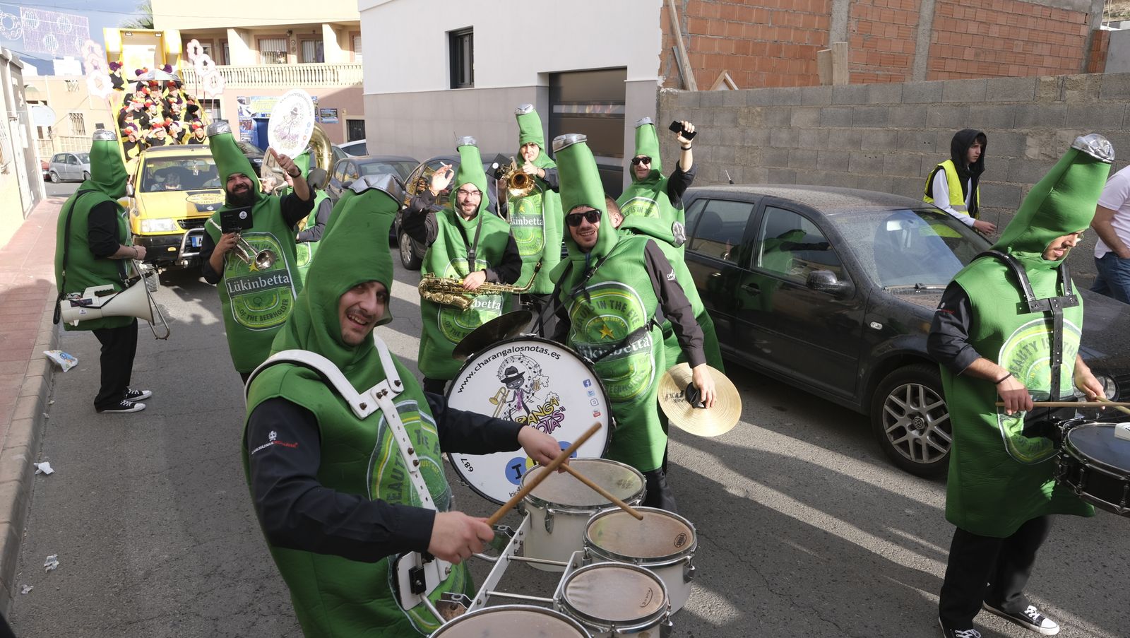 Imágenes de las carrozas de la Fiestas de San José de Benahadux