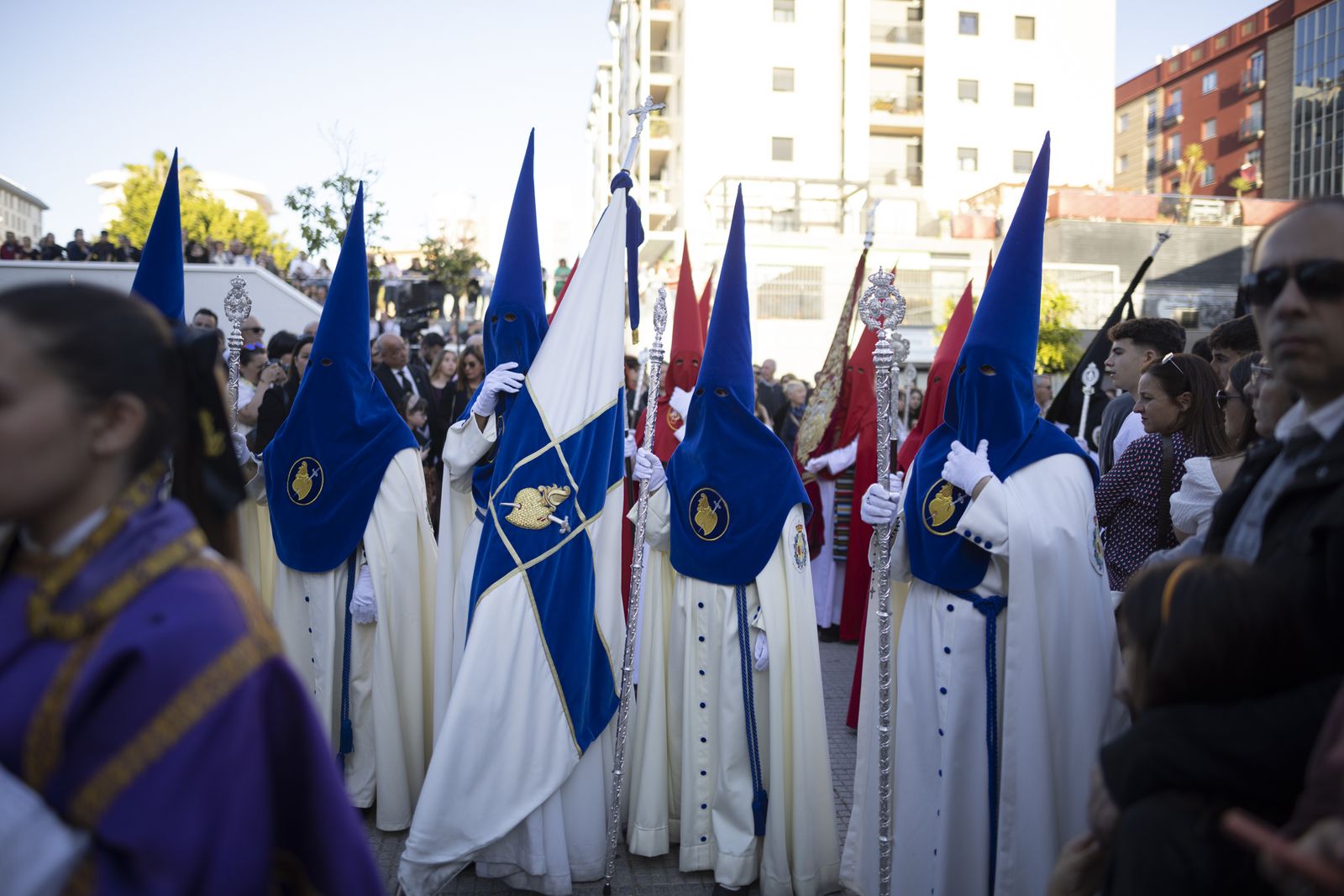 La Hermandad del Santo Entierro de la Semana Santa de Huelva 2023, en imágenes