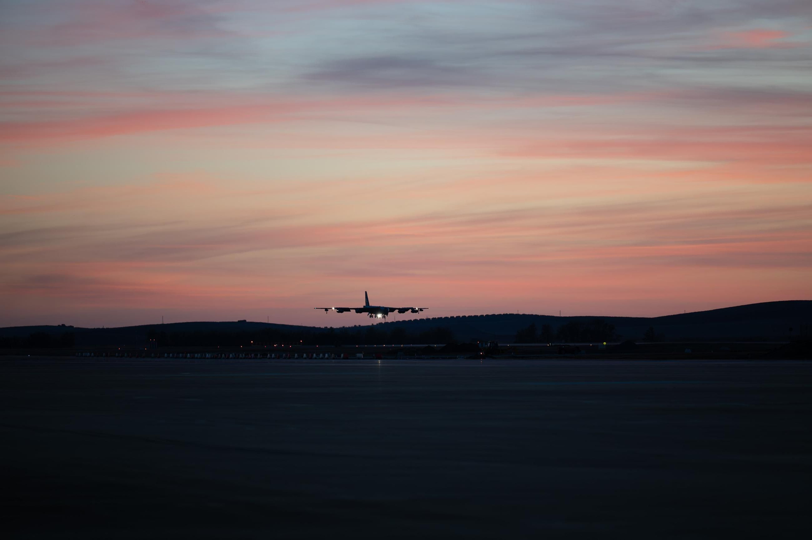 Despliegue de bombarderos B-52 de EEUU en la base de Morón para ejercicios de la OTAN en Europa