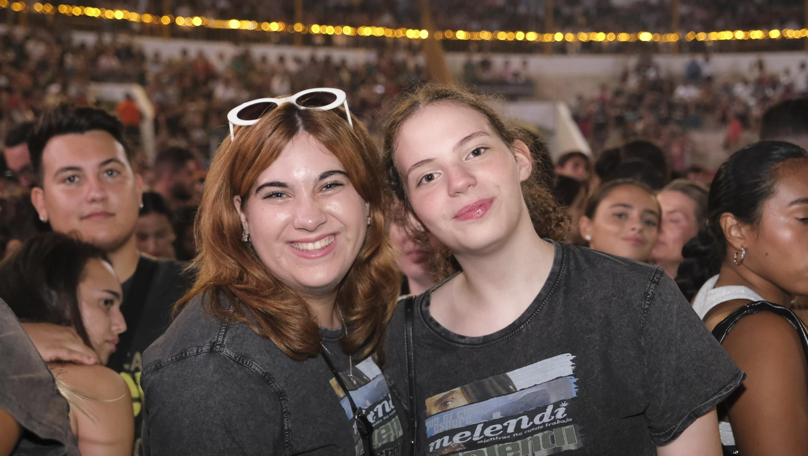 El concierto de Melendi llena de fans la Plaza de Toros de Almería, en imágenes