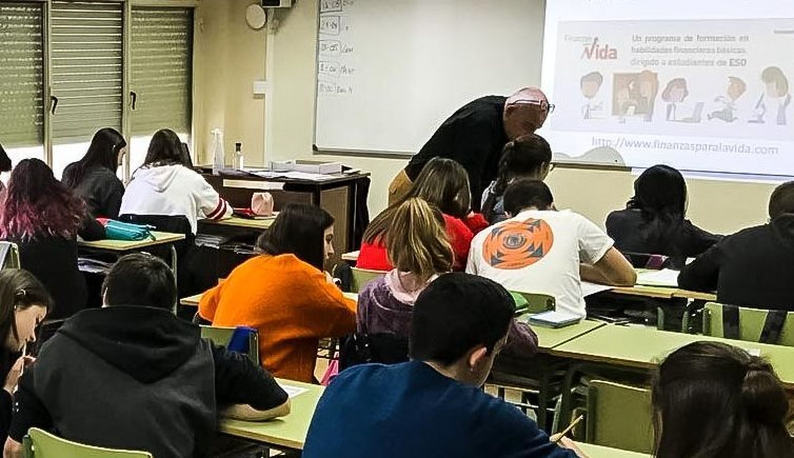 Estudiantes del programa 'Finanzas para la Vida' de Cajasur.
