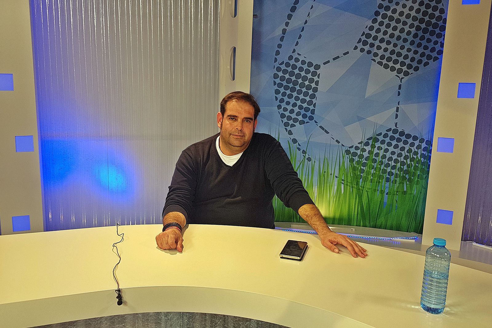 Noly, el presidente del club de La Isla, anda disgustado con los planes federativos.