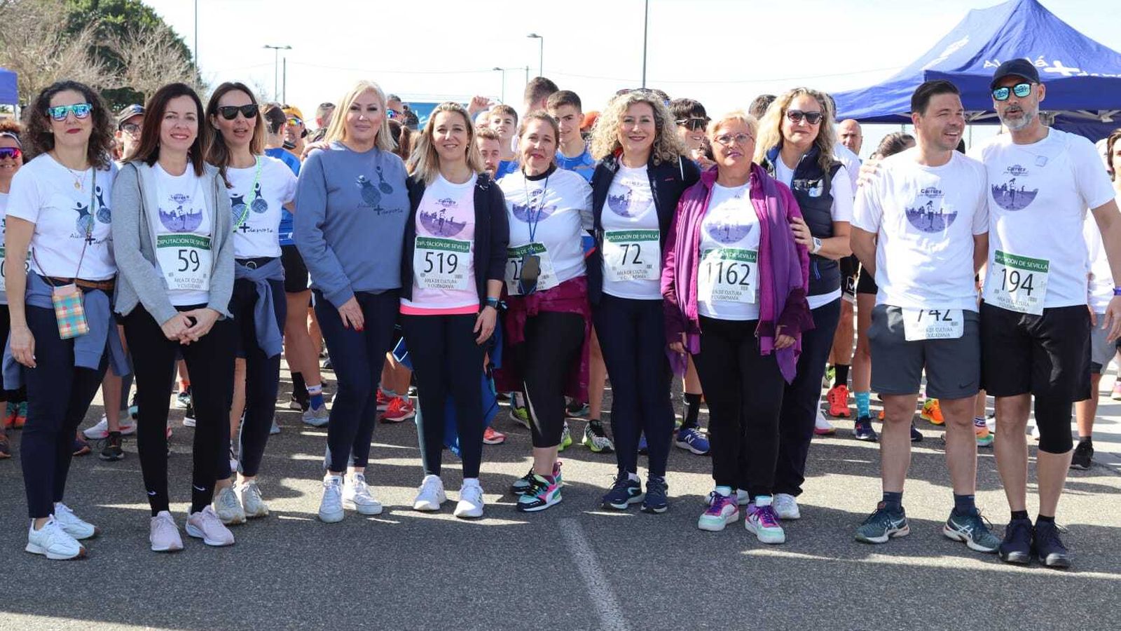 Una imagen de los participantes, con la alcaldesa.