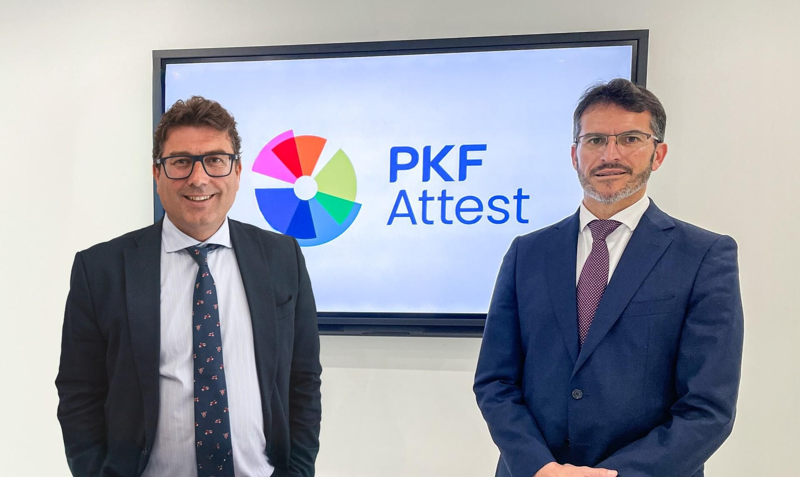 Eduardo Triviño, socio de Consultoría y Tecnología de PFK en Sevilla, y Juan Rafael Ramírez, socio de Legal y Fiscal de la misma oficina,