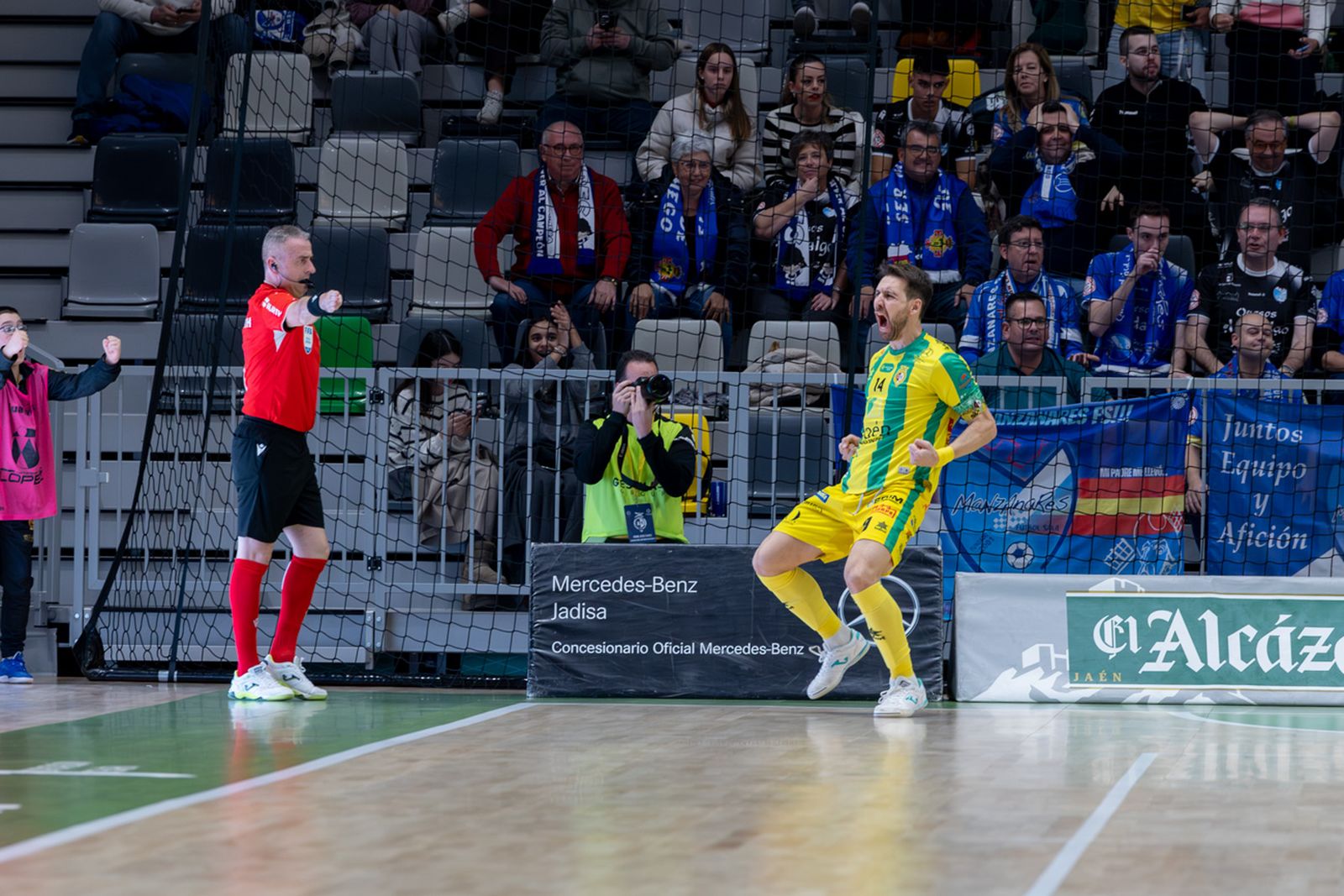 La victoria copera del Jaén FS sobre Quesos El Hidalgo Manzanares