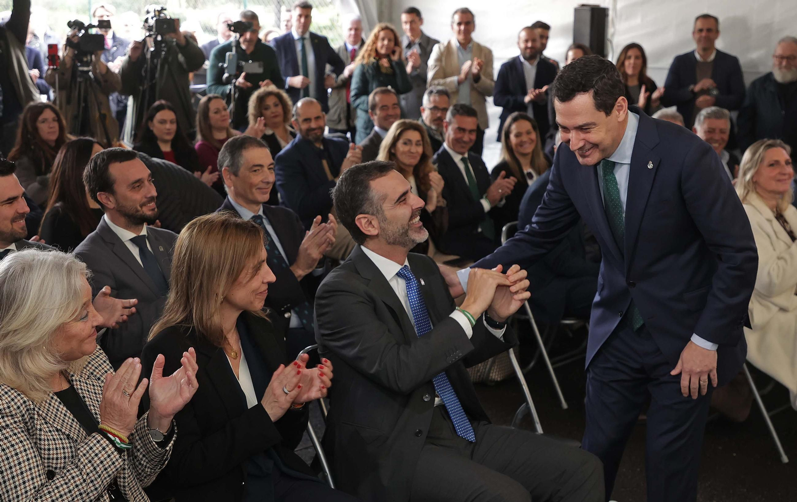 Juanma Moreno inaugura en Castellar la nueva tubería de agua para abastecer la zona norte de San Roque y el Valle del Guadiaro, en imágenes