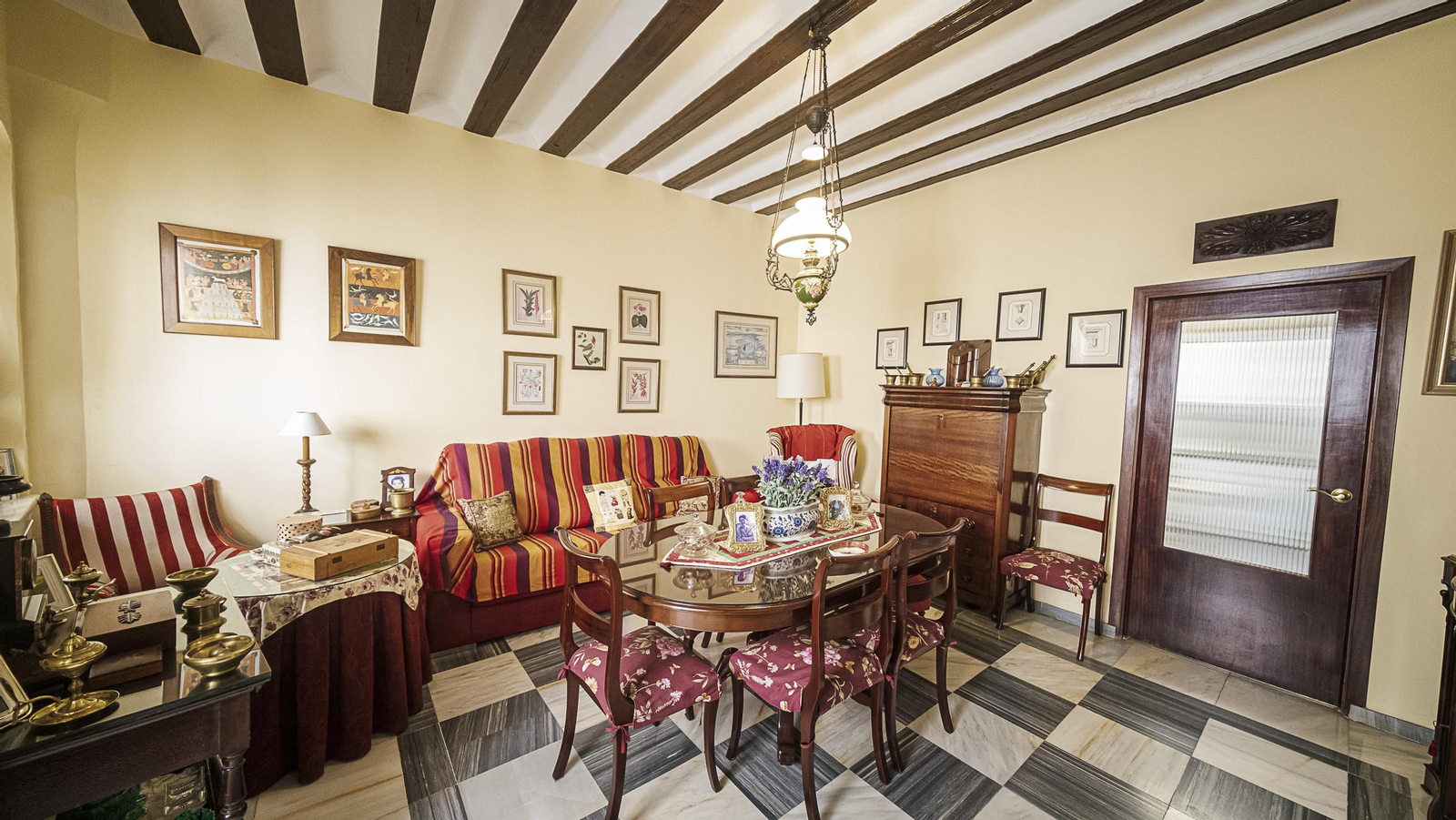 Interior de la casa en José del Toro