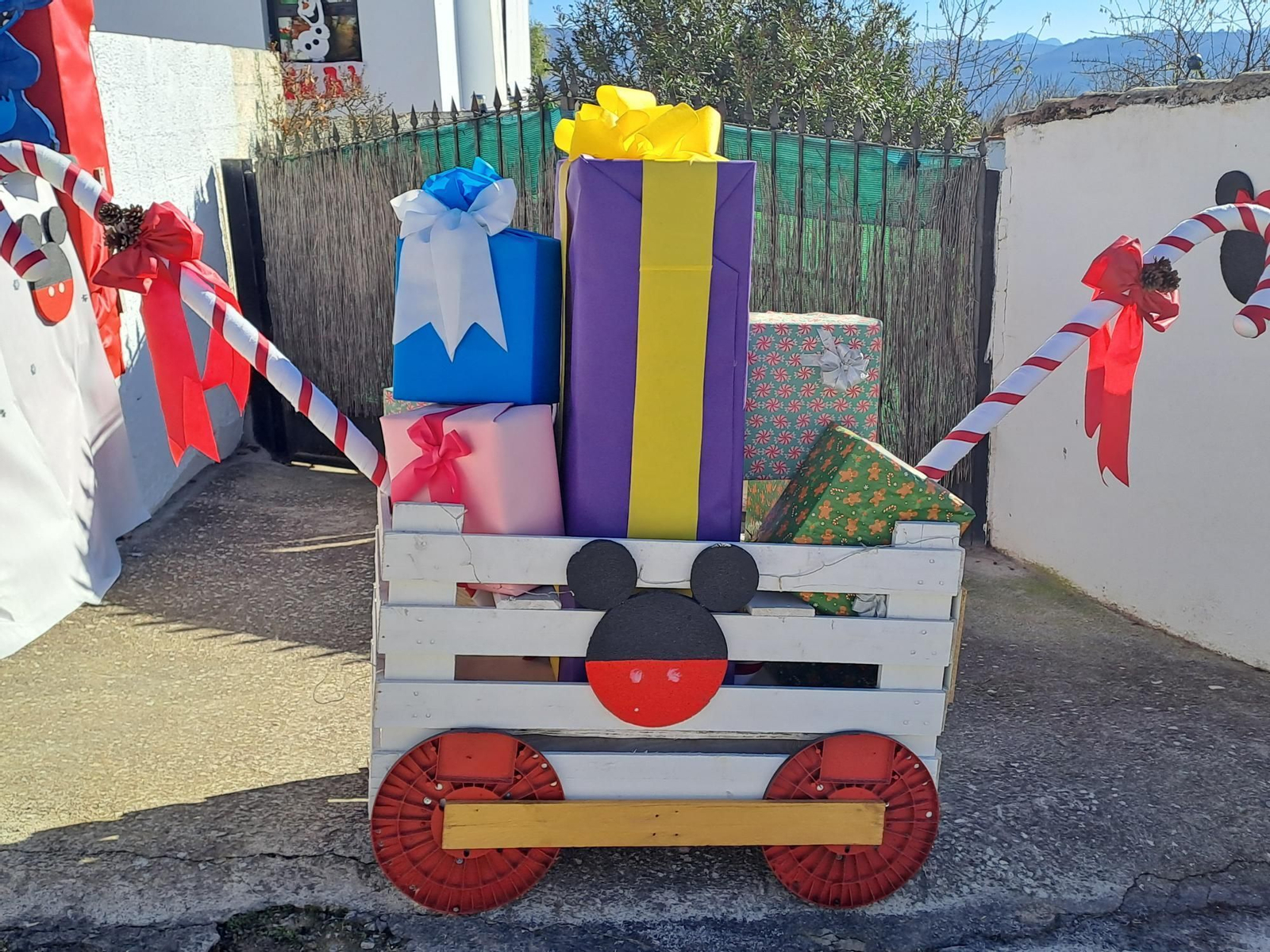 En imágenes: ¡Bienvenidos al mundo fantástico por Navidad de Las Pedrizas!