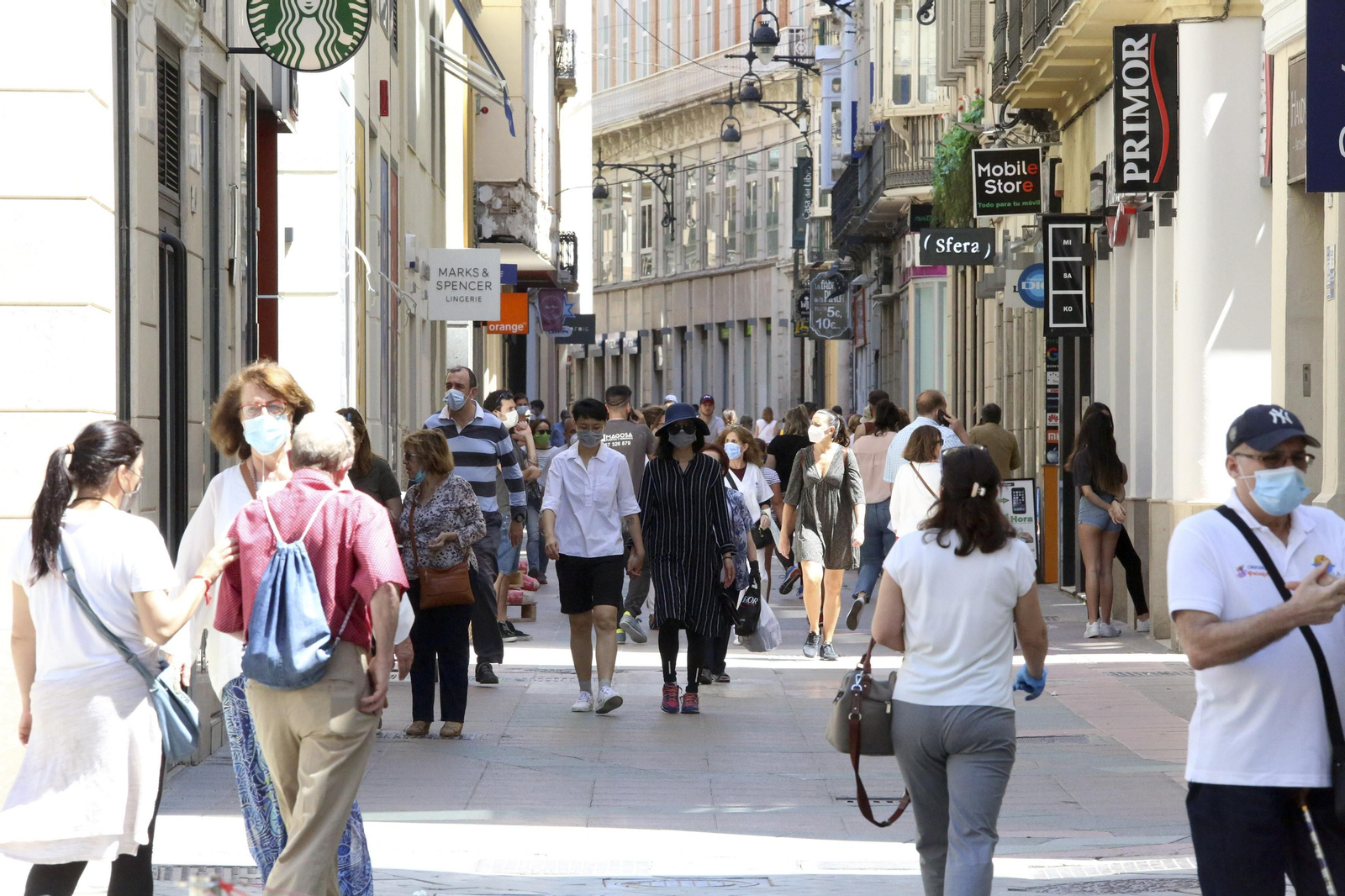 Las fotos del centro de Málaga, de vuelta a la vida con la desescalada