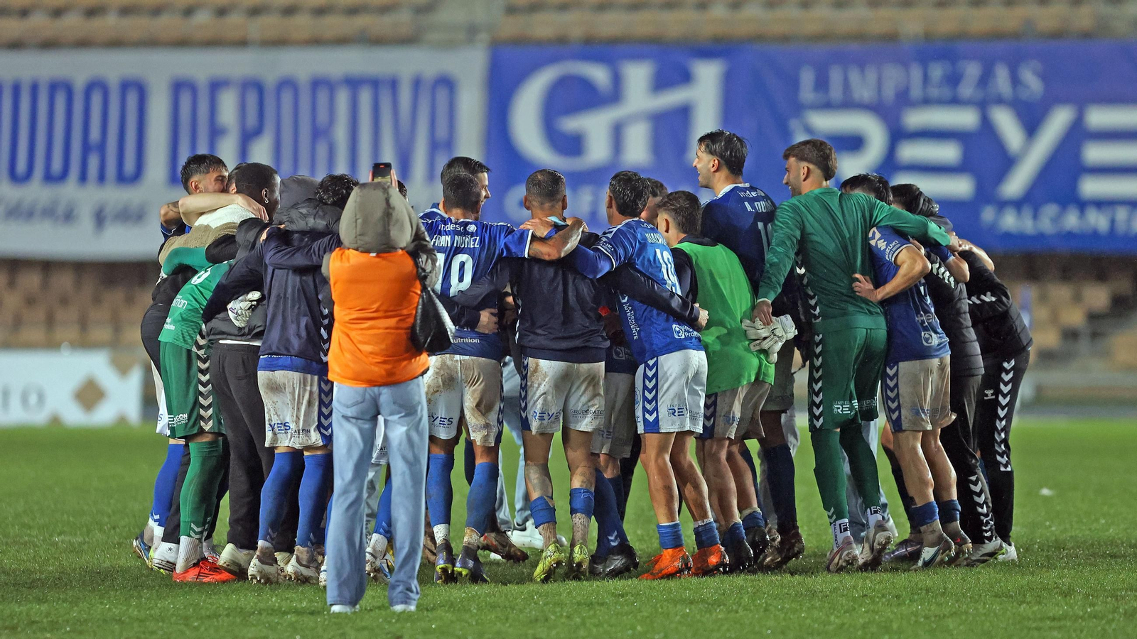 Imágenes del Xerez DFC contra el Recreativo Granada