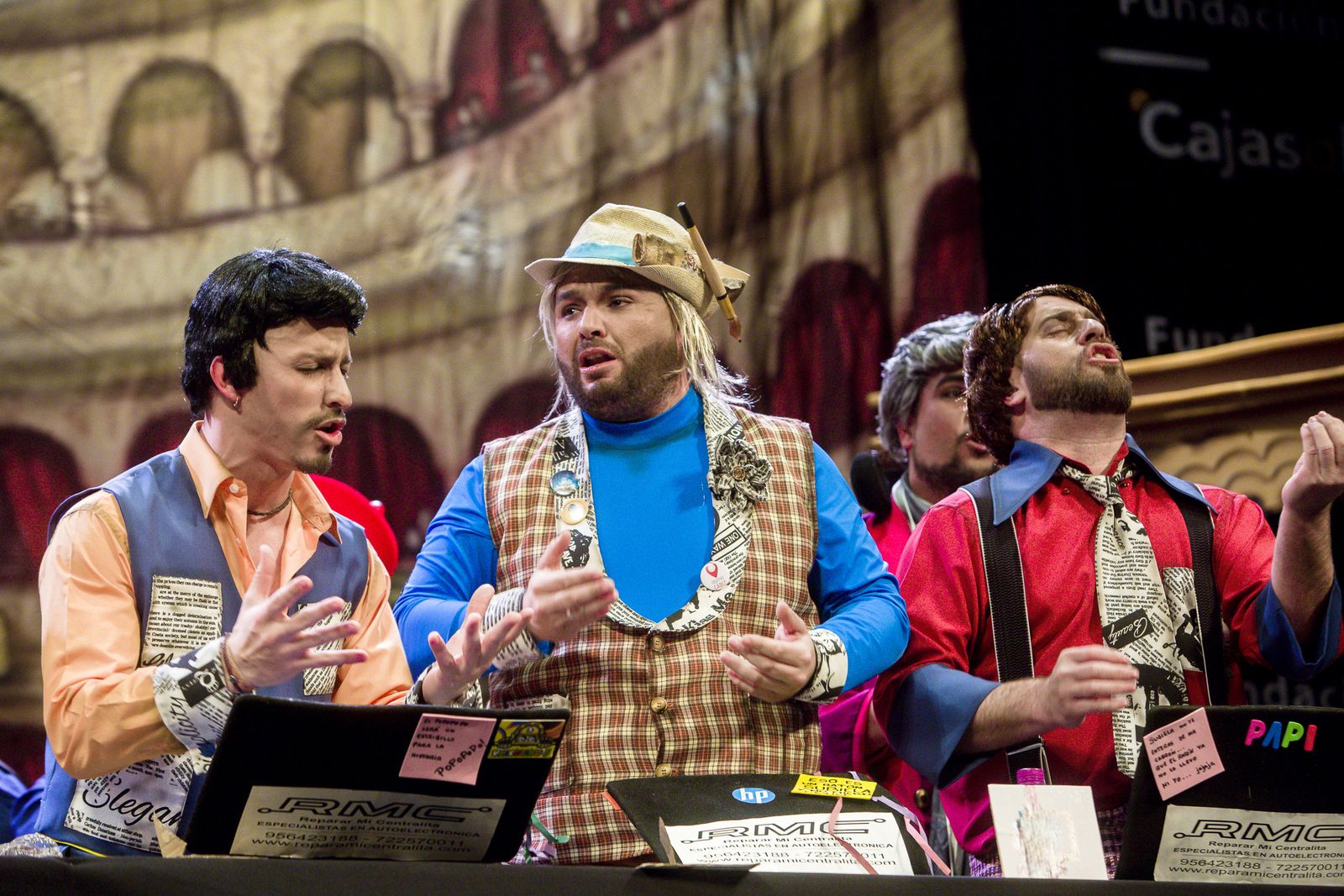 Chirigota Los periodistas se la dan de artistas