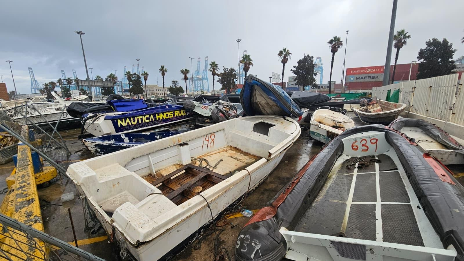 Narcolanchas abandonadas en el Puerto de Algeciras.