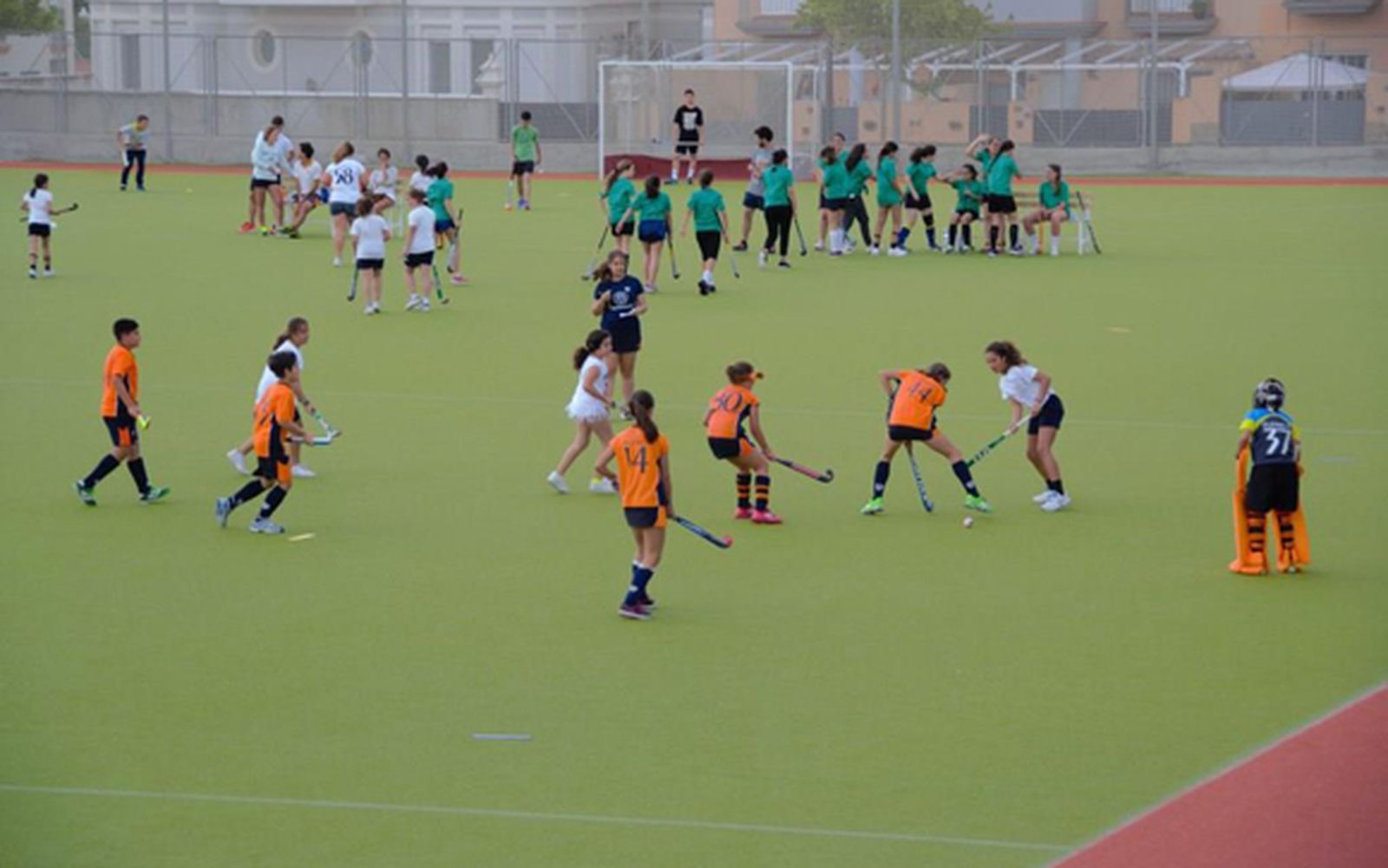 Las actividades de promoción del CH San Fernando llenan el 'Pablo Negre'