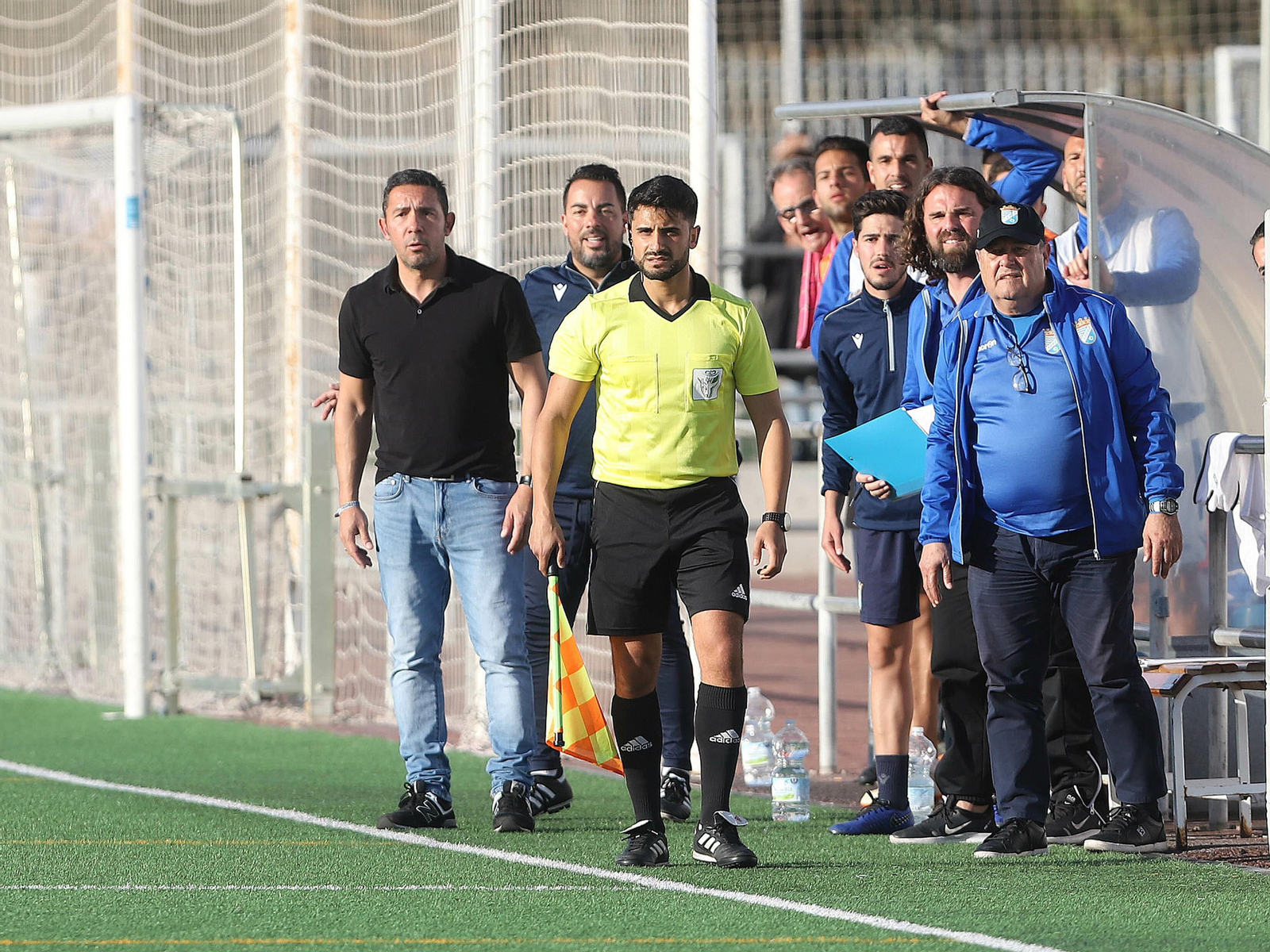 Juan Carlos sufrió en la banda y fue expulsado.