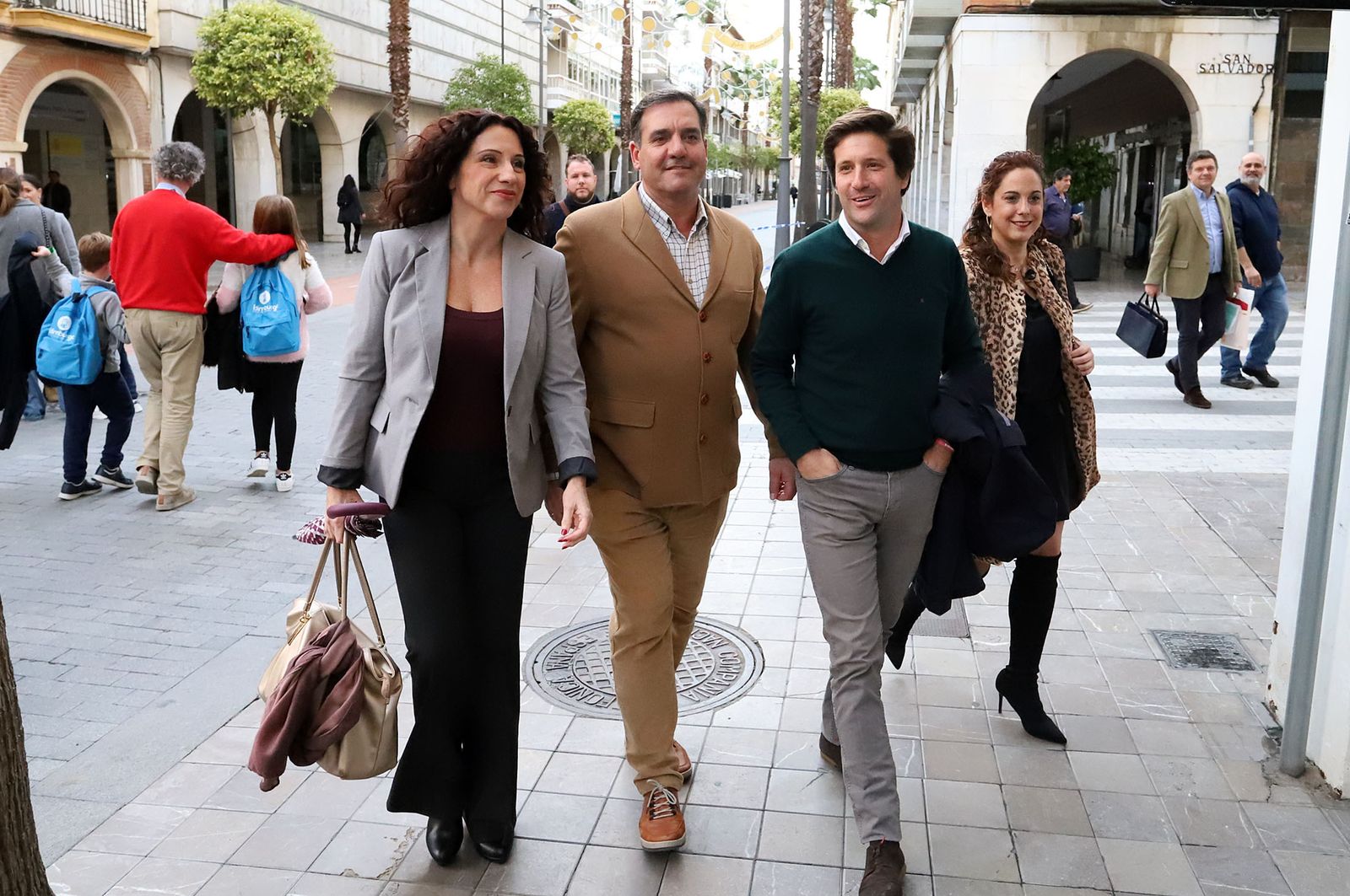 La consejera Rocío Ruiz junto a Néstor Santos, Guillermo García de Longoria y Noelia Álvarez.
