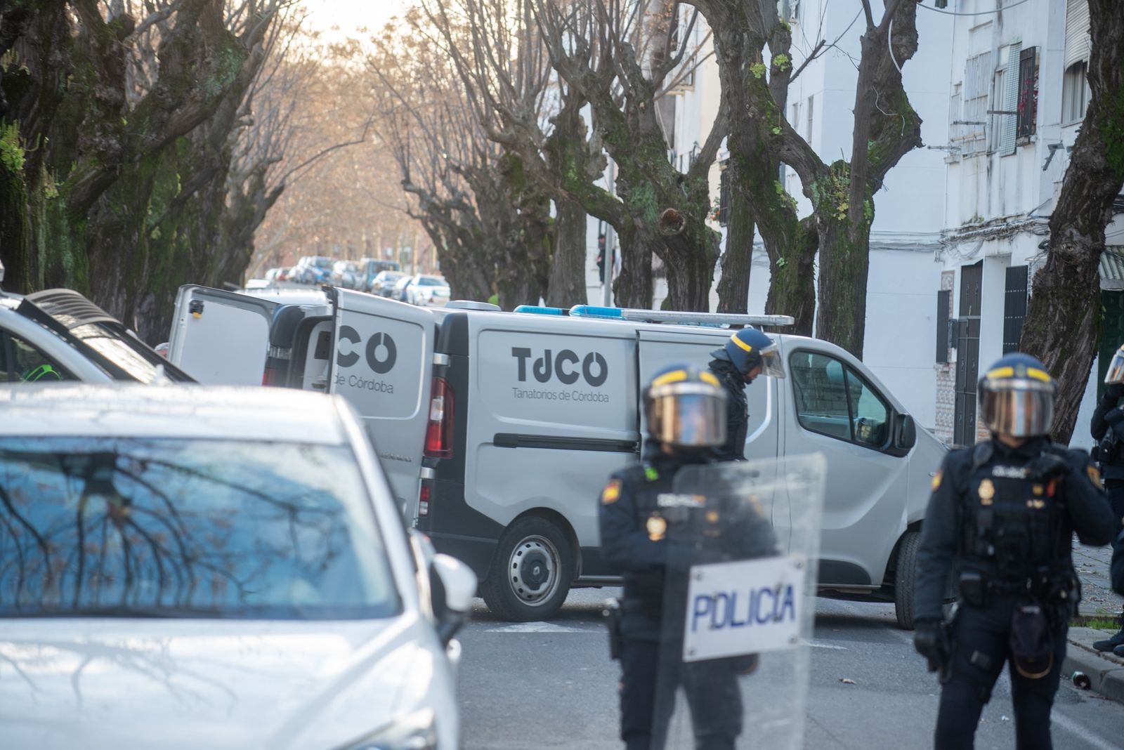 El despliegue policial en Sector Sur tras el apuñalamiento de un hombre, en imágenes