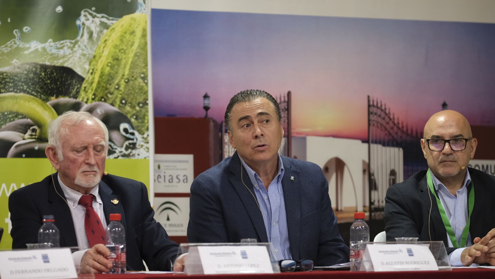 Imágenes de las jornadas de la CUCN sobre el agua en la Expolevante de Níjar.