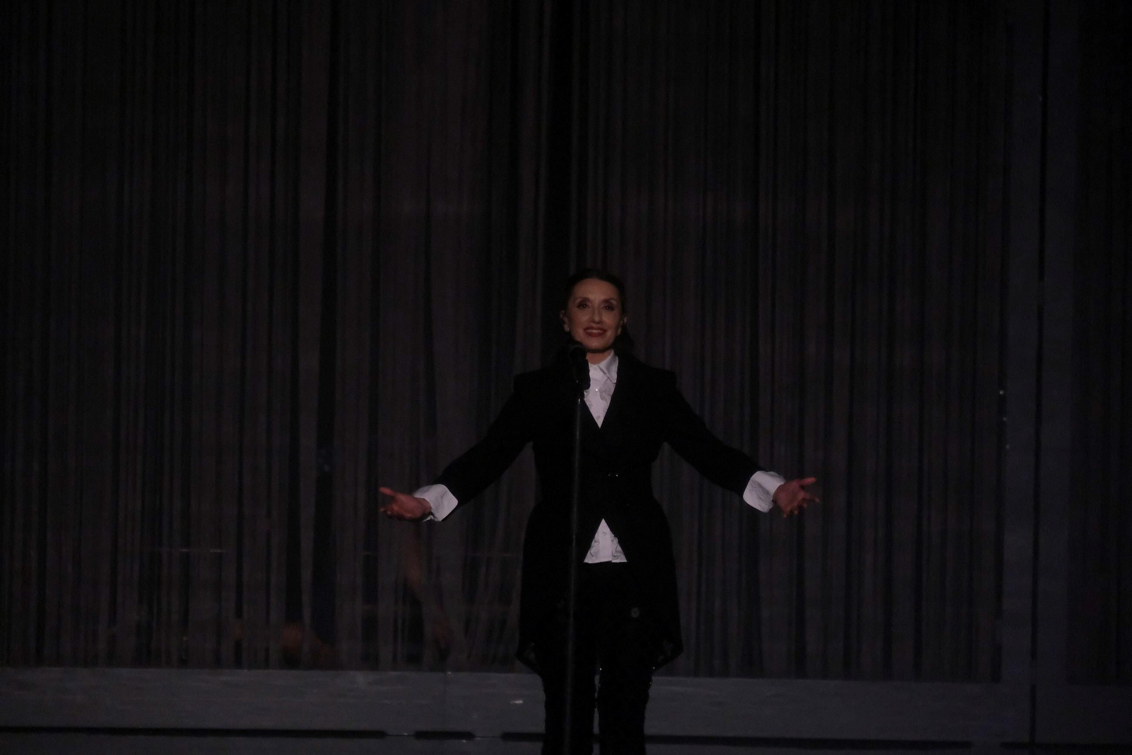 Luz Casal abre las ventanas de su alma en su concierto en Córdoba, en imágenes