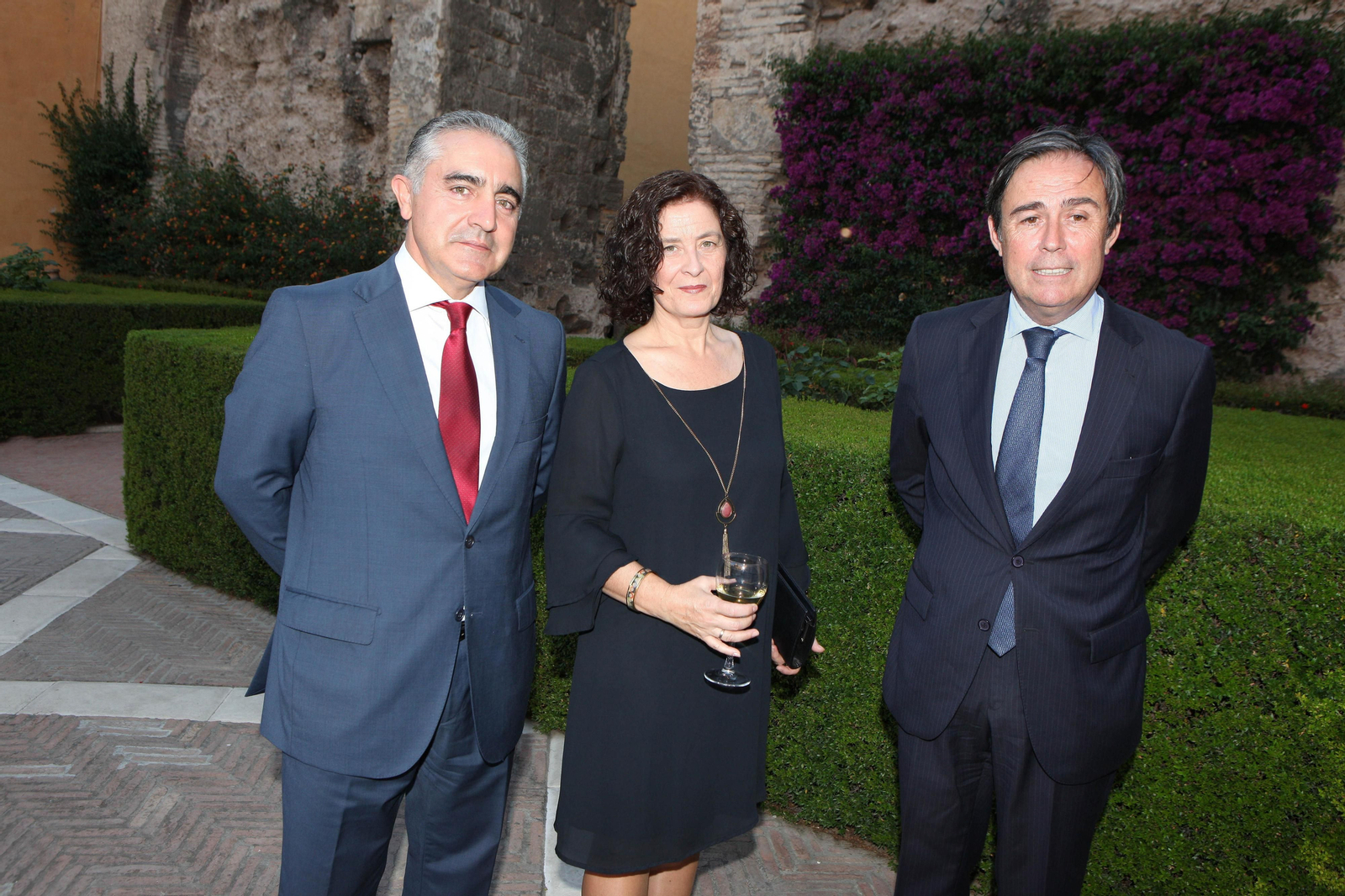 Luis Marín, director del Banco Popular en Andalucía; Irene Marín y Ricardo Pumar, presidente de Insur.