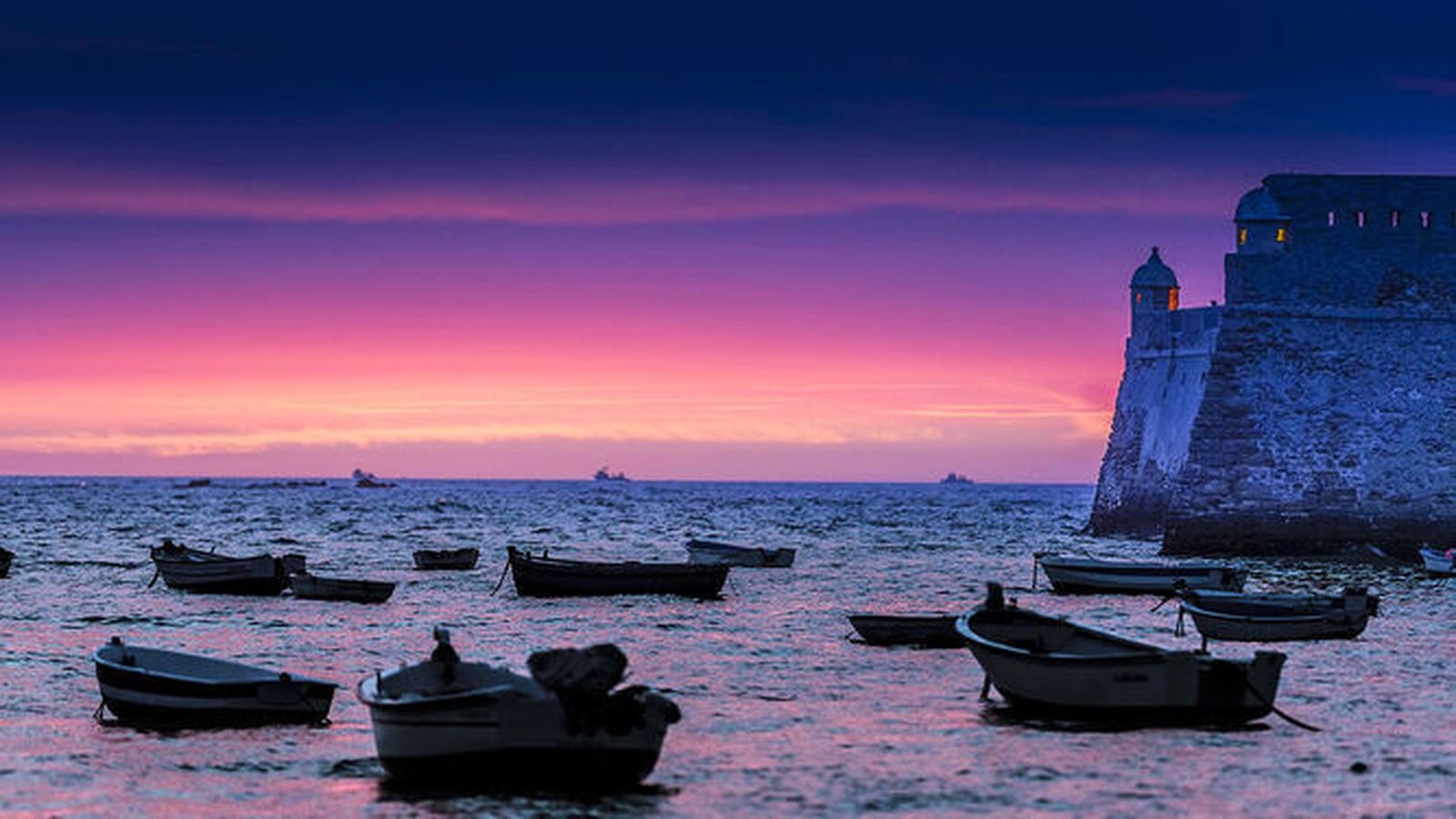 Atardecer en la playa de La Caleta