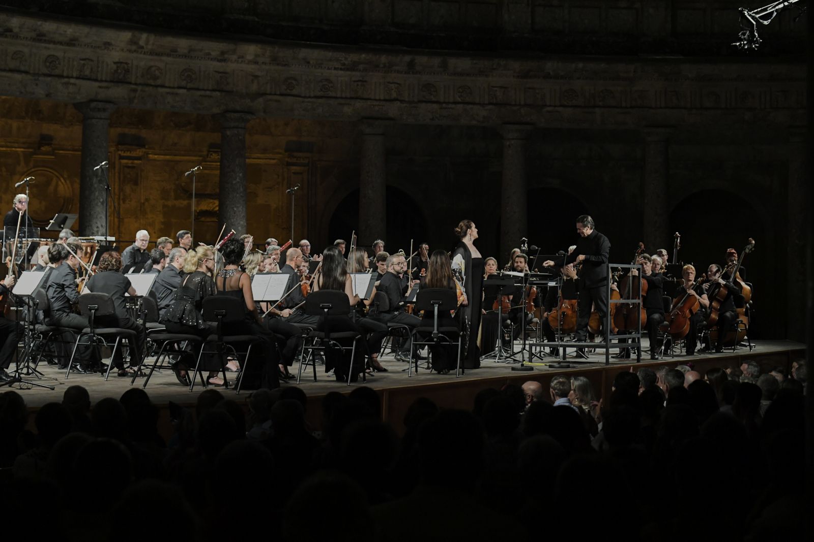 La soprano granadina María José Moreno y el barítono malagueño Carlos Álvarez actúan en  el Palacio de Carlos V, en imágenes
