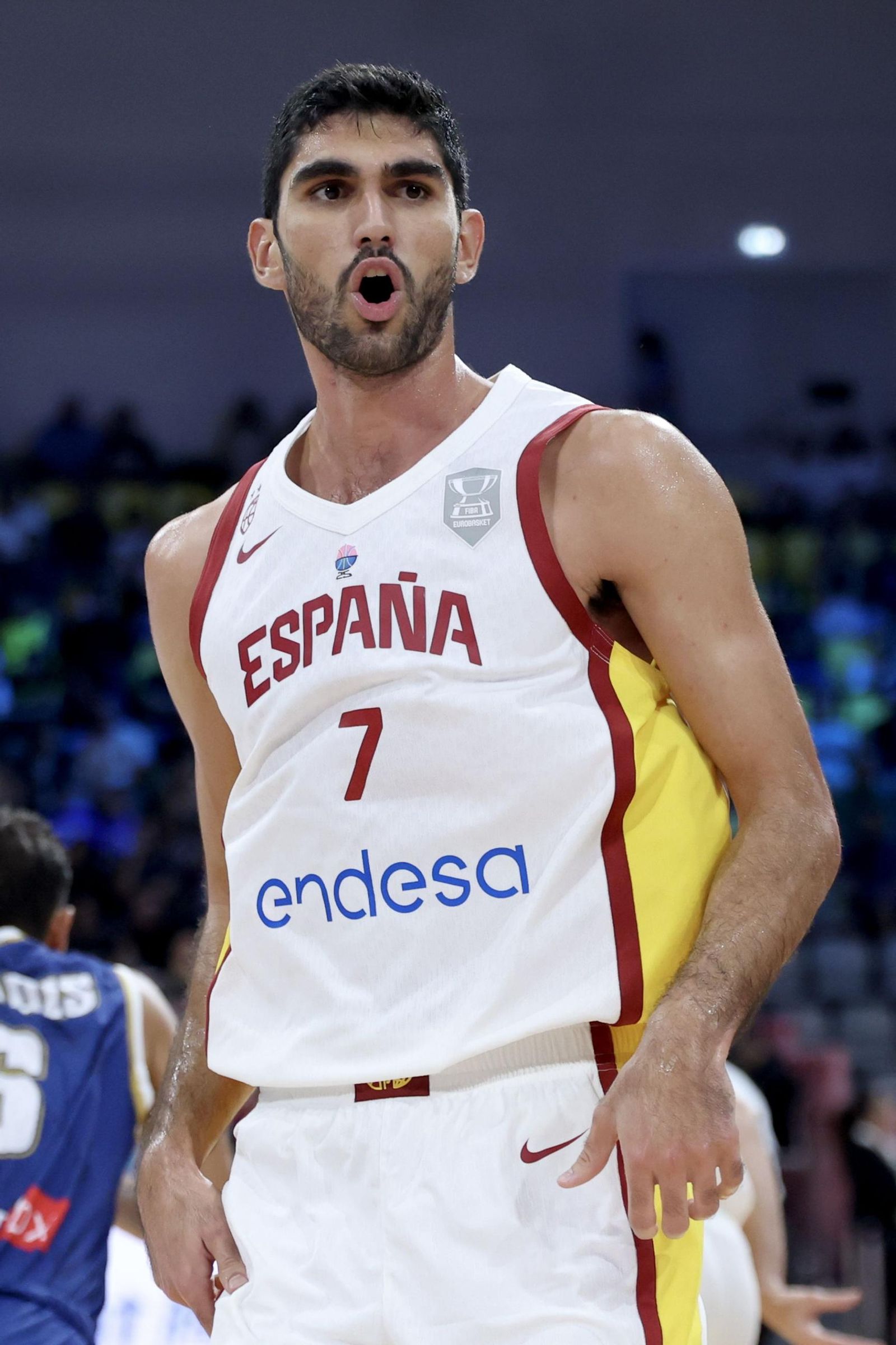 Mario Saint-Supery crece en el España-Chipre