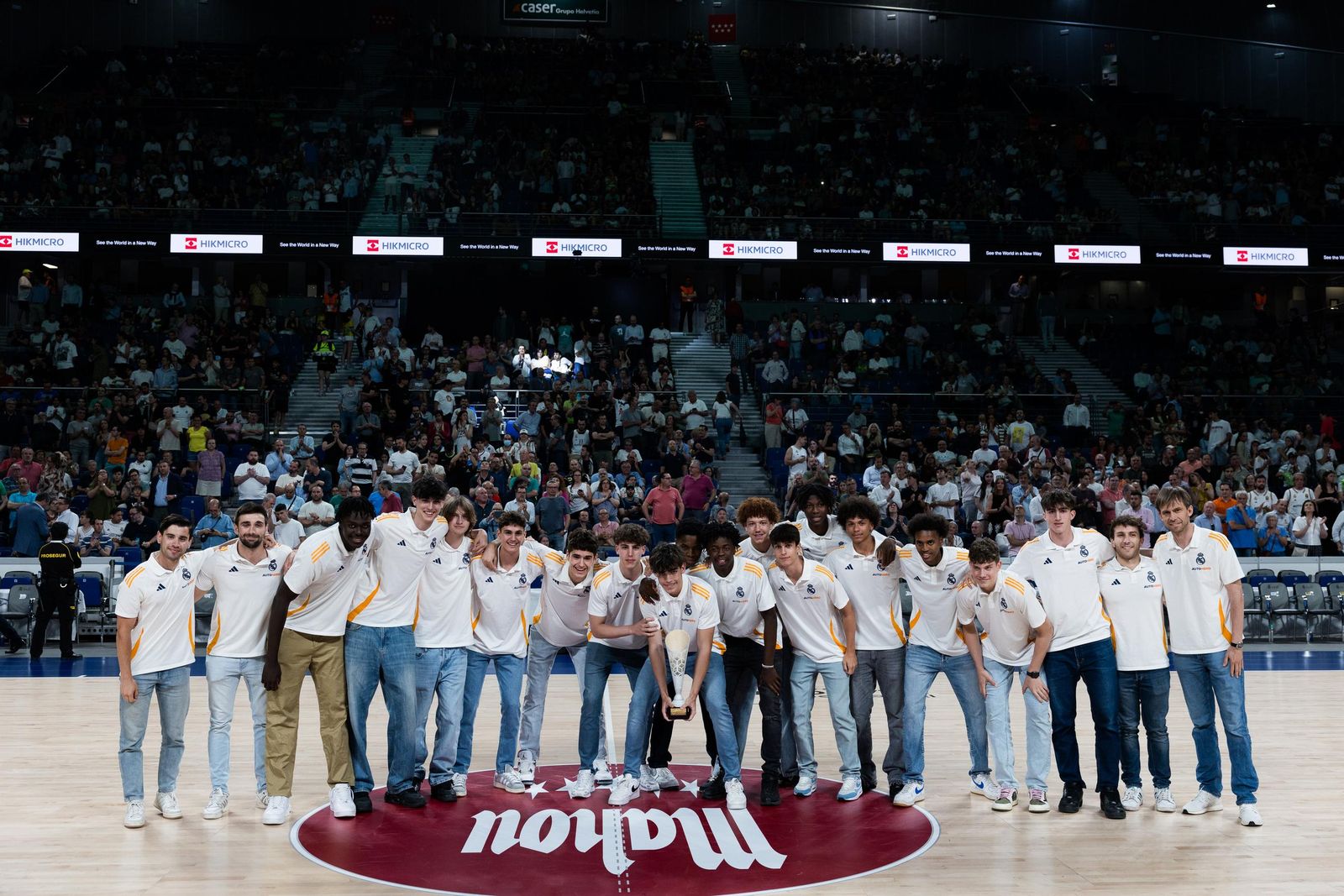 El Real Madrid sufre pero gana al Baskonia (82-76)