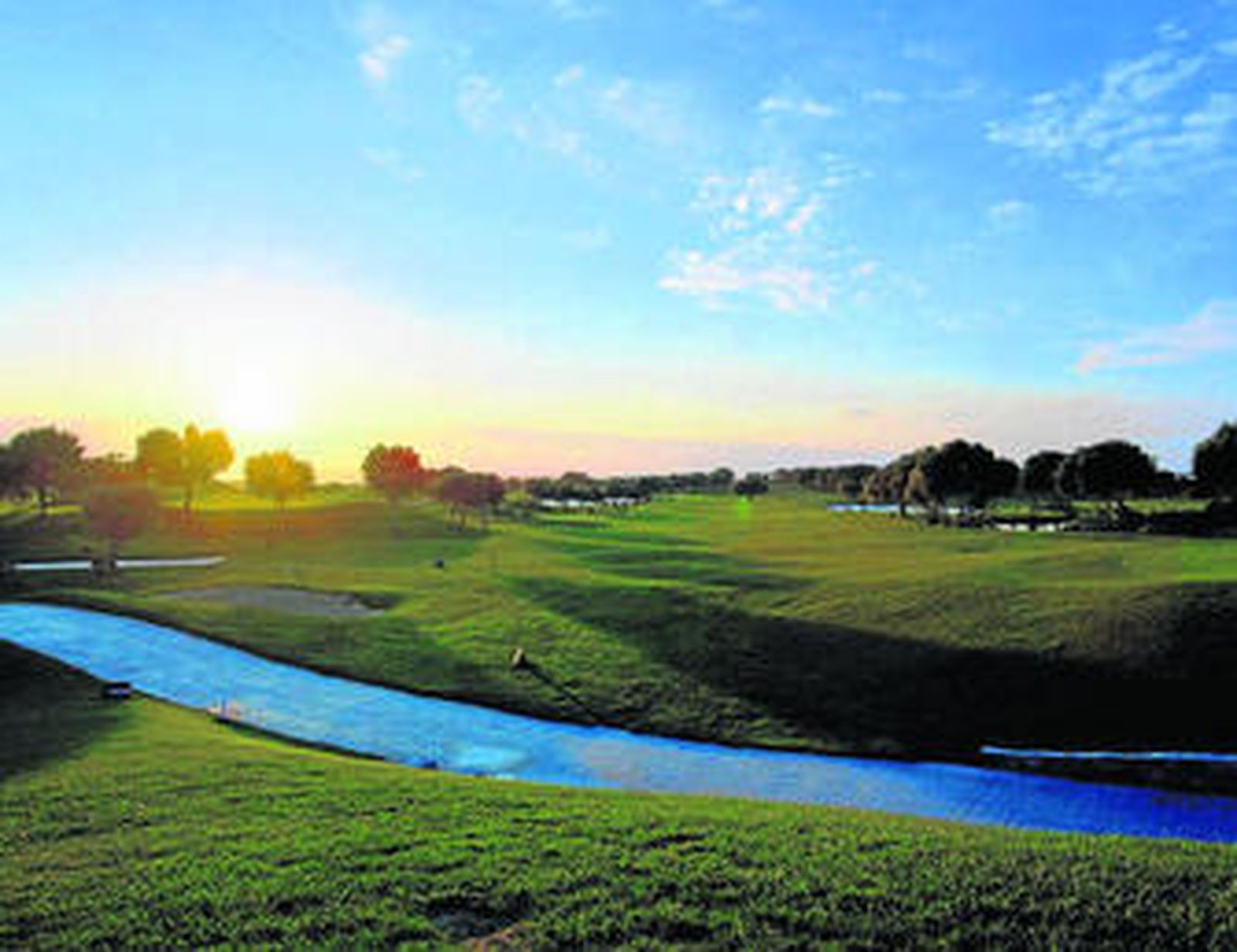 Atardecer en el campo de golf Fairplay, en Benalup, en una imagen promocional.