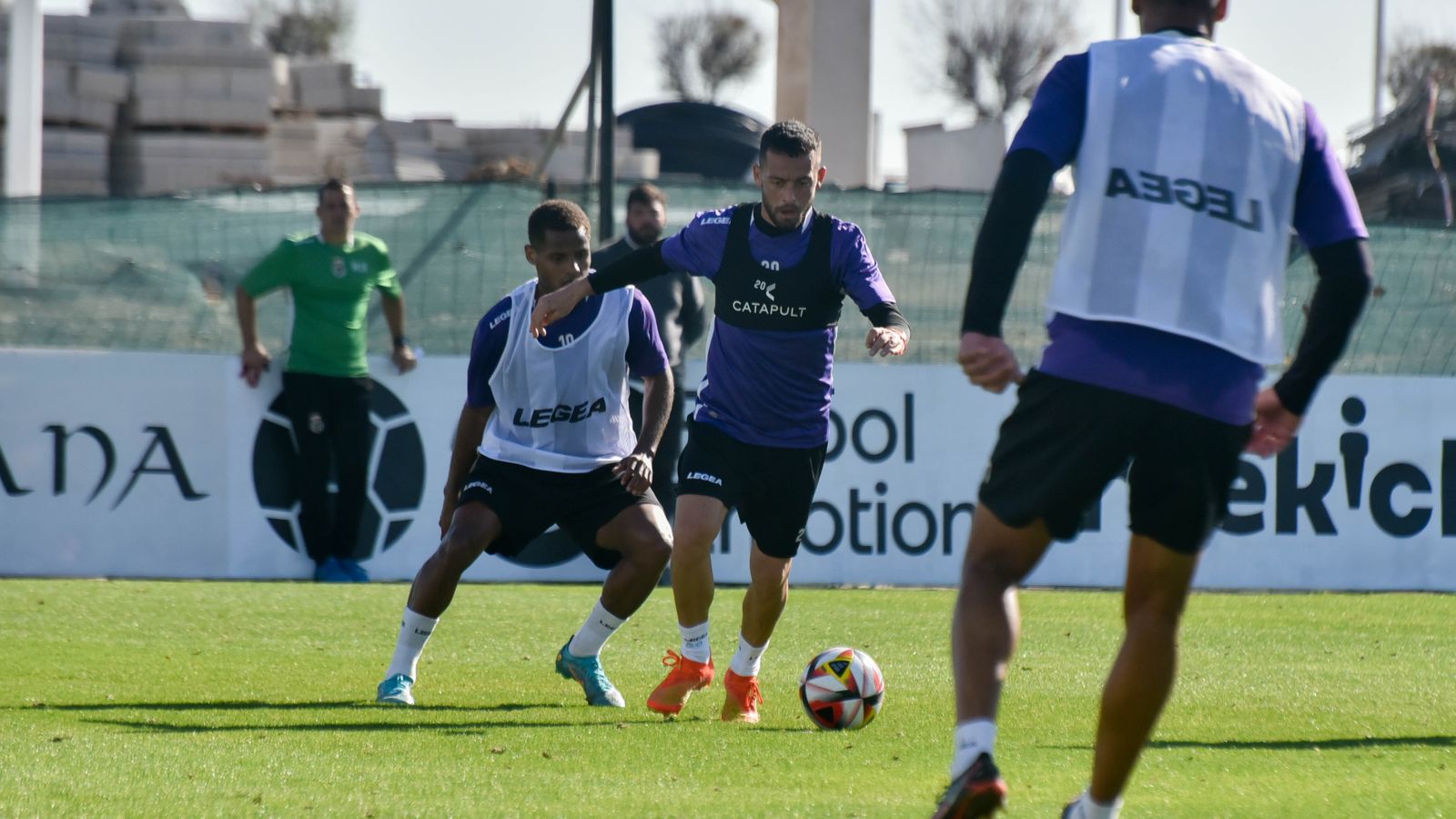 Las fotos del entrenamiento de la Balona previo a la visita del líder Yeclano