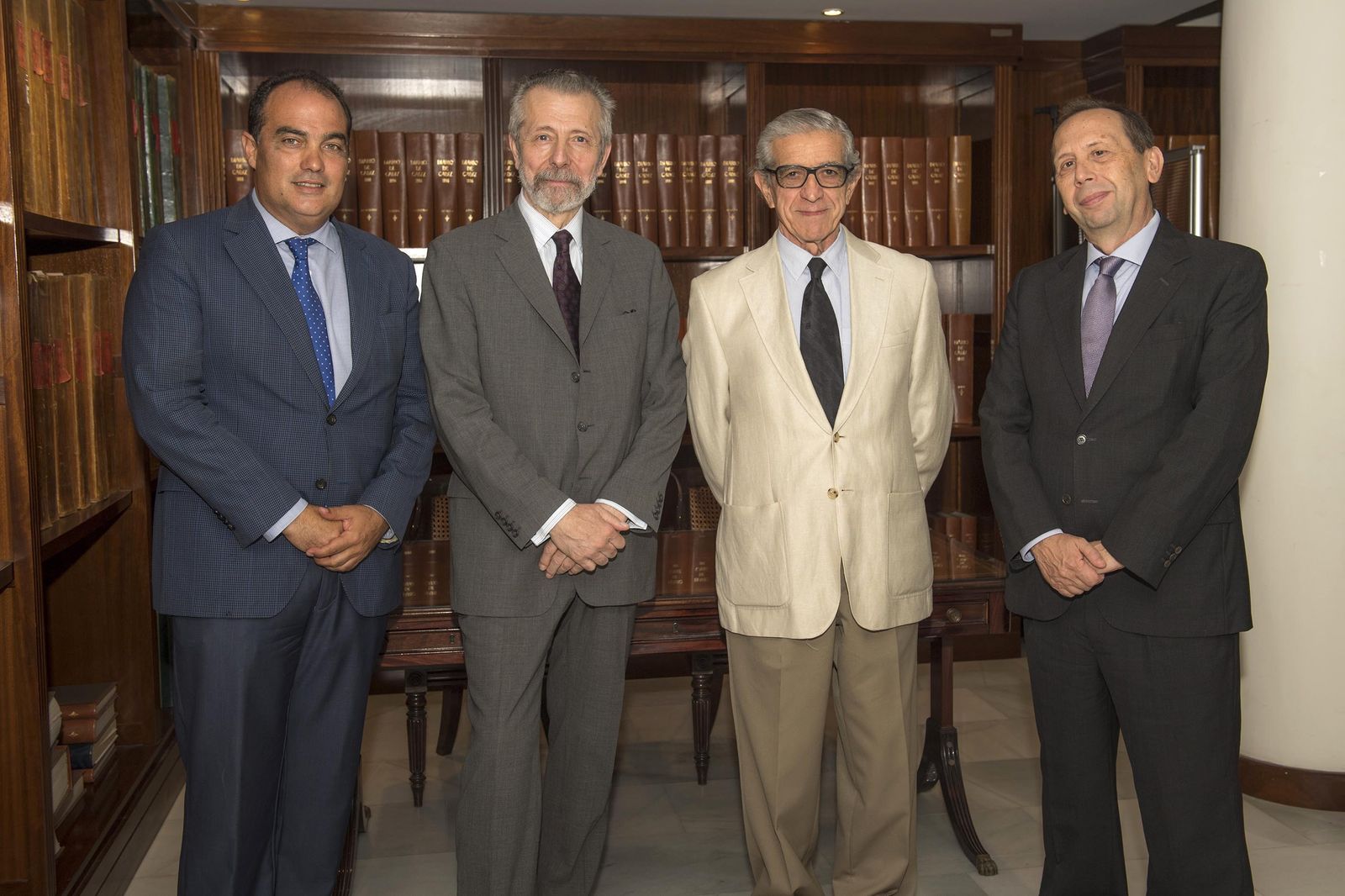 De izquierda a derecha, David Fernández, Hernán Cortés, Braulio Medel y José Antonio Carrizosa, miembros del jurado del Premio Federico Joly.