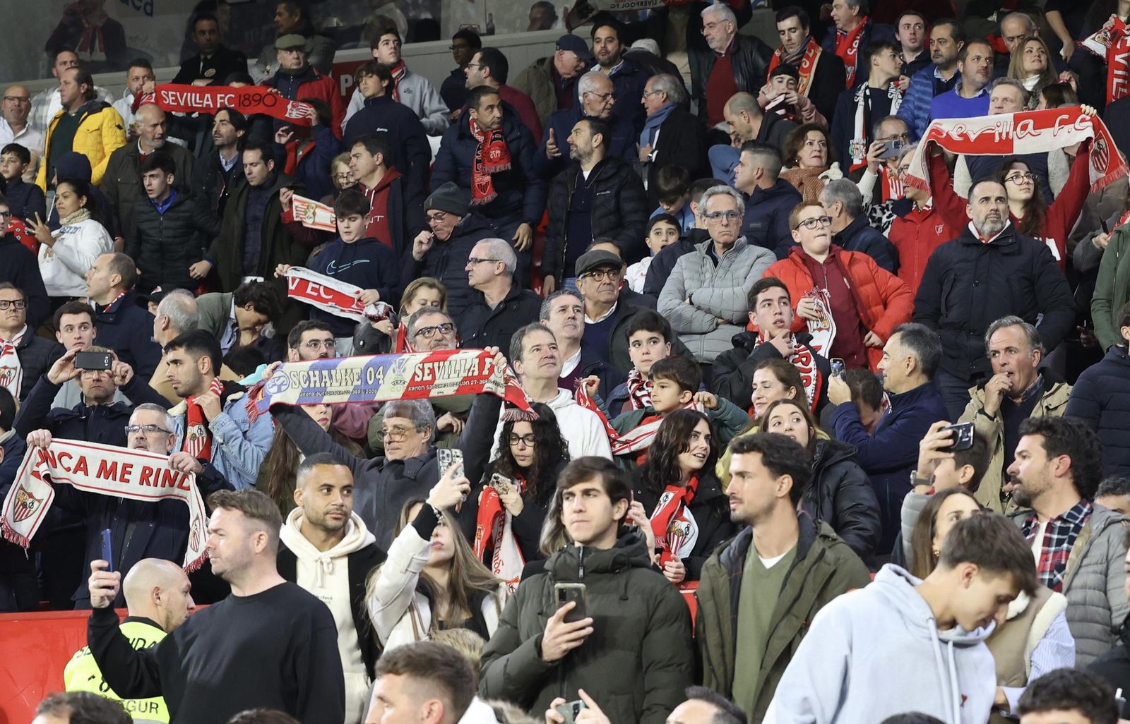 Búscate en el partido Sevilla Valencia