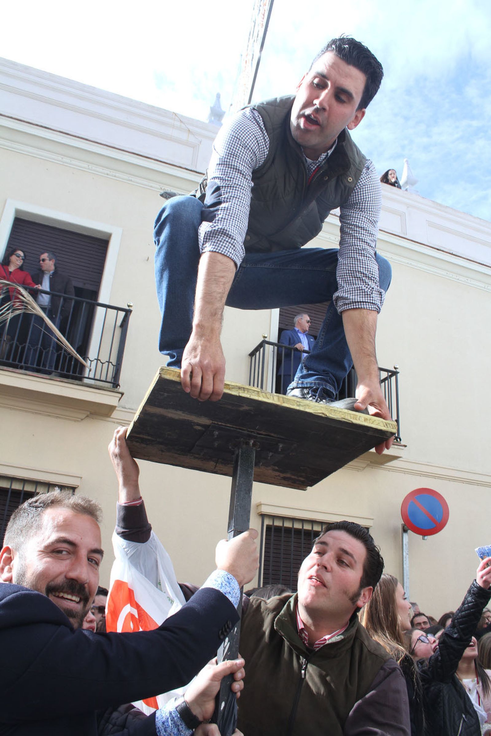 Imágenes de las tiradas en honor a San Antonio Abad en Trigueros