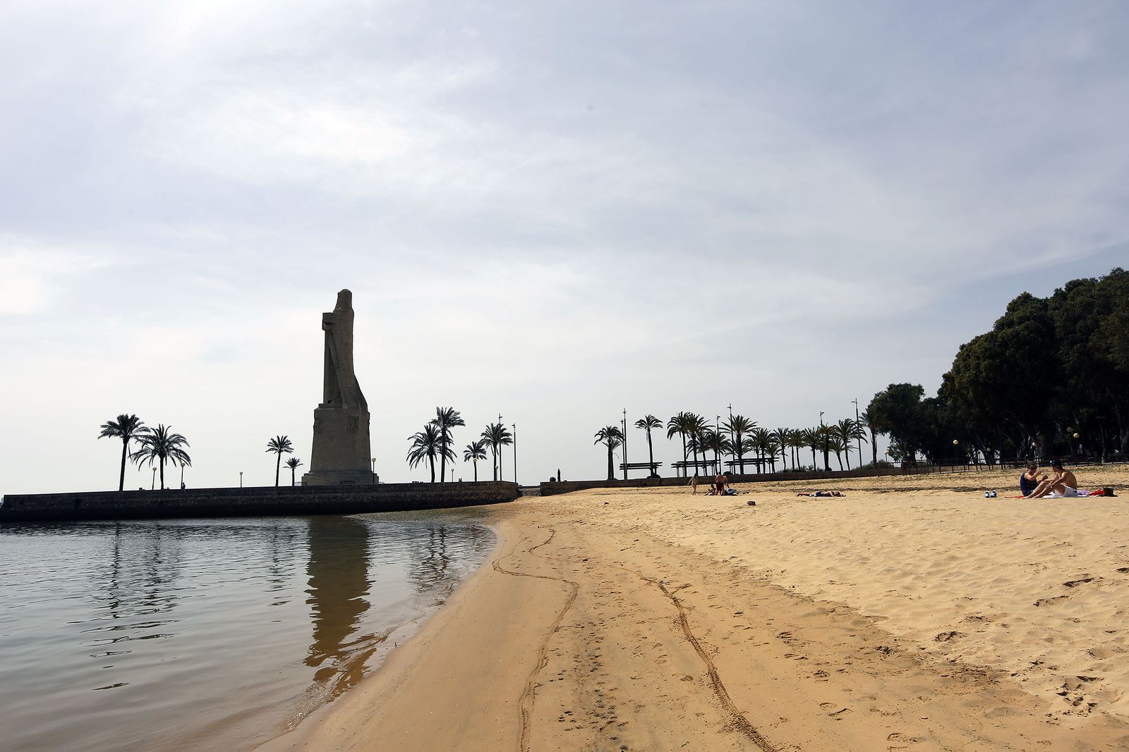Monumento a Colón en la Punta del Sebo.