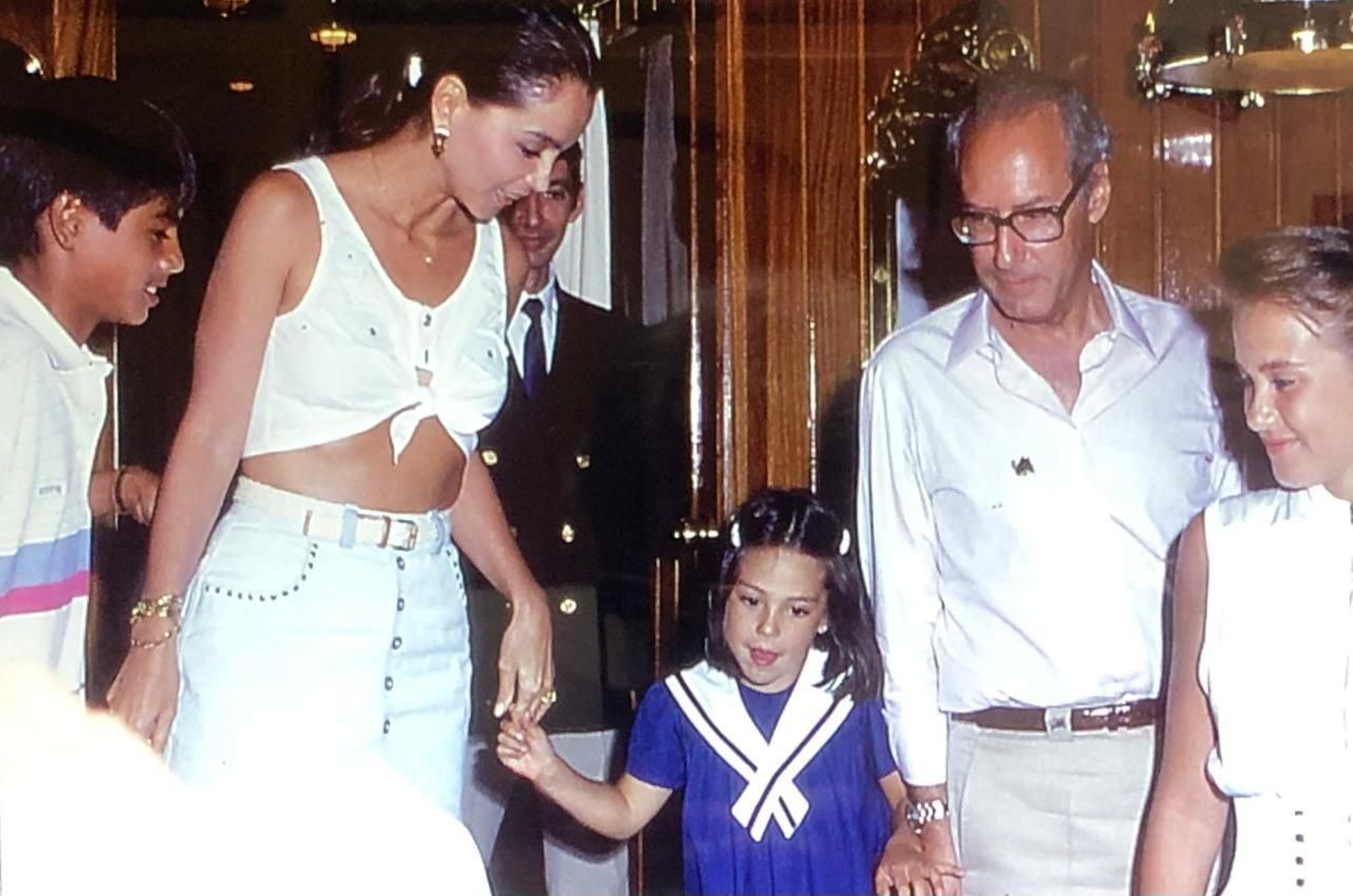 Isabel Preysler y Miguel Boyer con Enrique y Tamara. Isabel Preysler y Miguel Boyer con Enrique y Tamara.