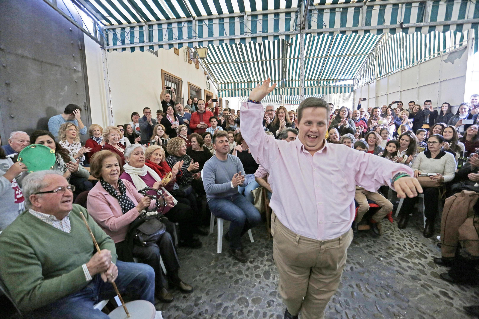 La zambomba de la Hermandad de la Yedra fue una de las más concurridas.