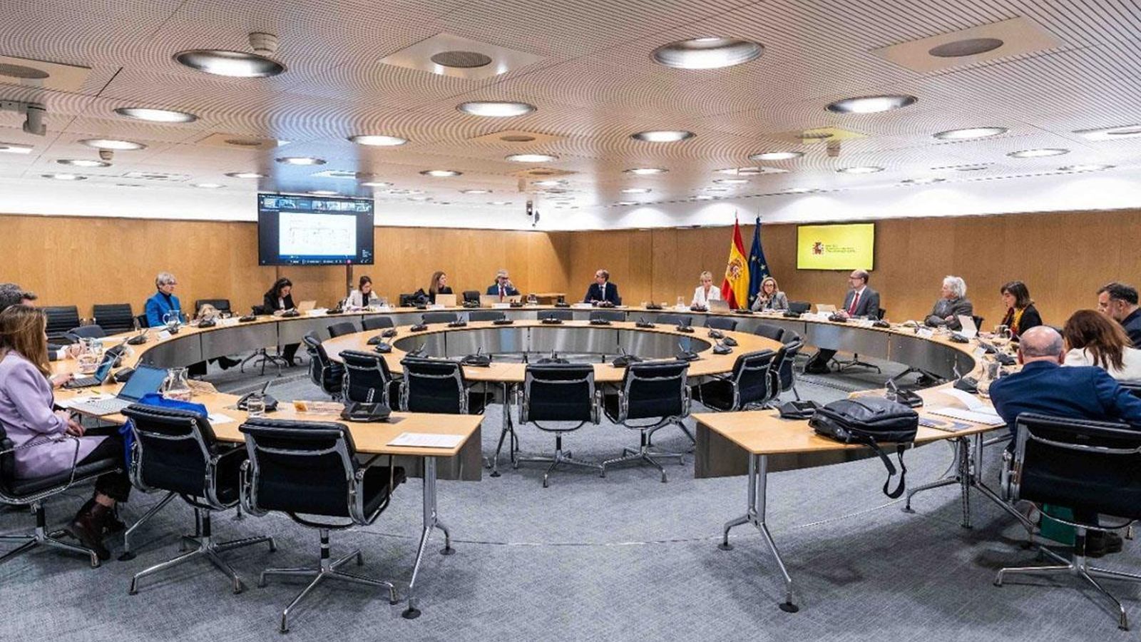 Imagen de archivo de una reunión del Consejo Asesor de IA.