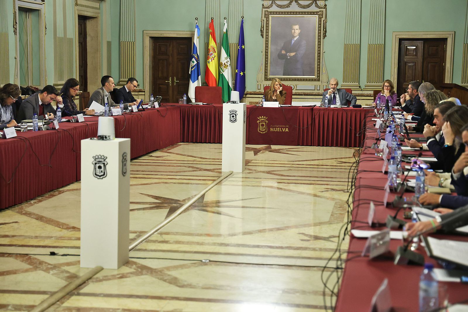 El Pleno del Ayuntamiento de Huelva en imágenes