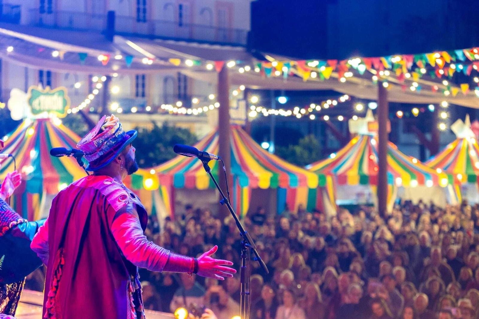 La noche de coros (y otras agrupaciones) en el Carnaval de San Fernando, en imágenes.