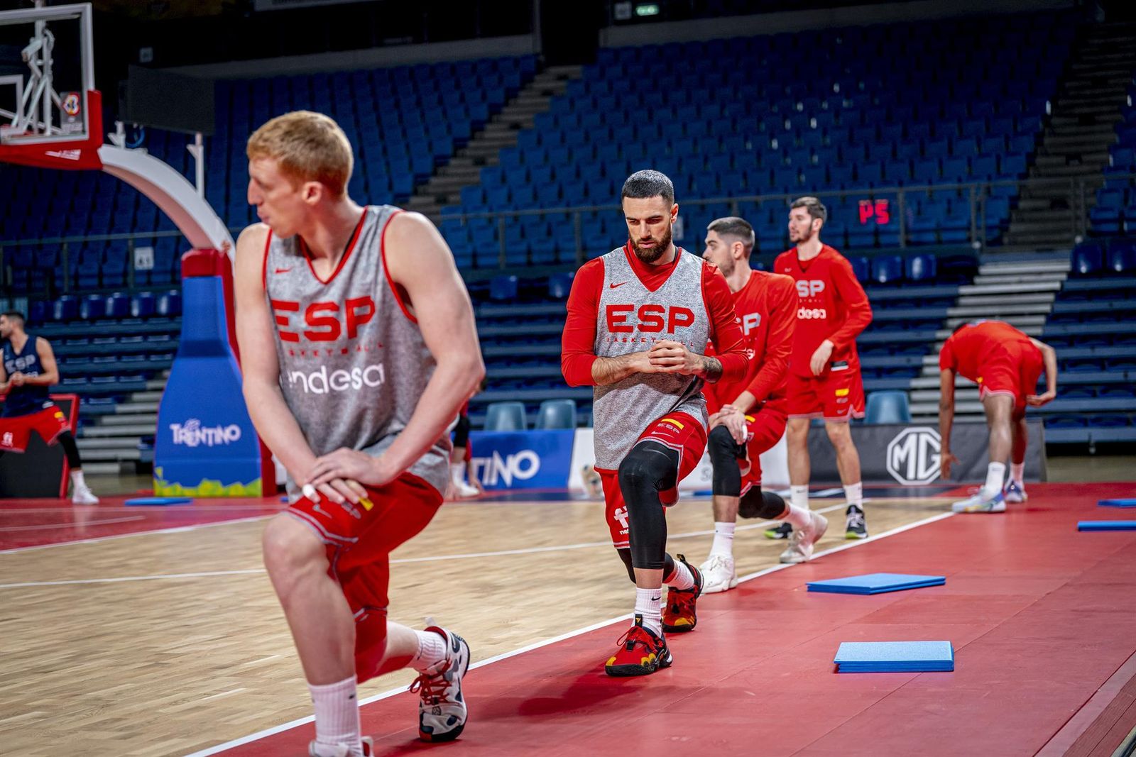 Los jugadores se ejercitan en Pesaro.