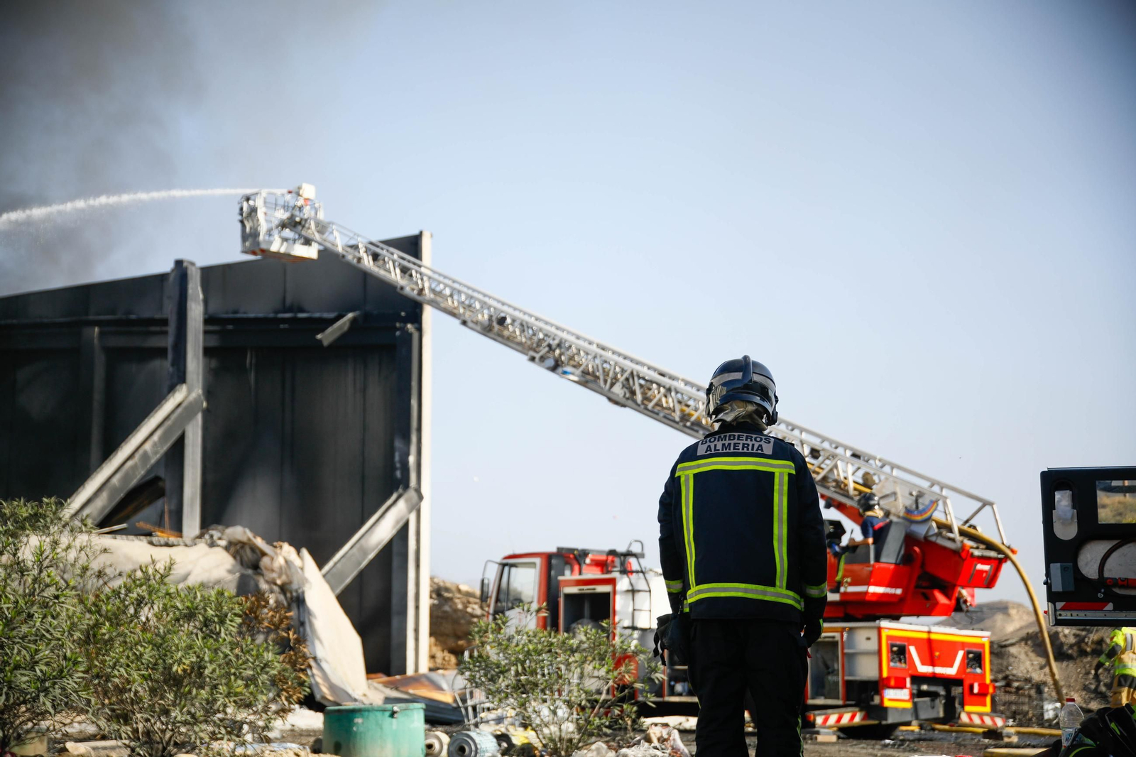 Nuevo incendio en la nave de Hintes Oil Europa en el PITA