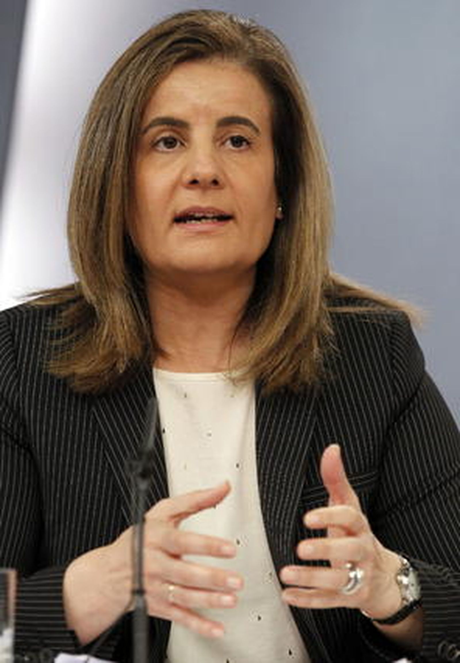 El Gobierno aprueba la 'tarifa plana' para contratos fijos, con tres tramos de ayudas: 100, 75 y 50 euros