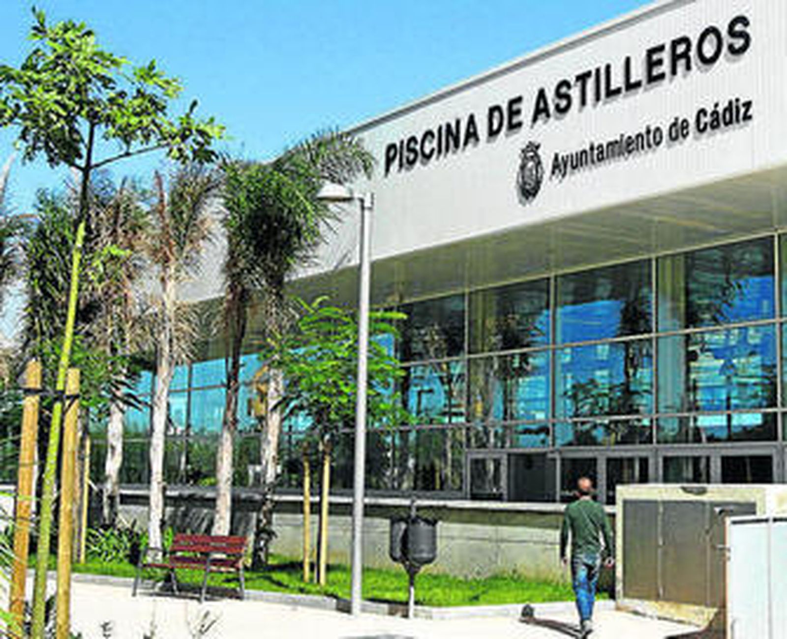 Imagen de la Piscina de Astilleros, aún cerrada.