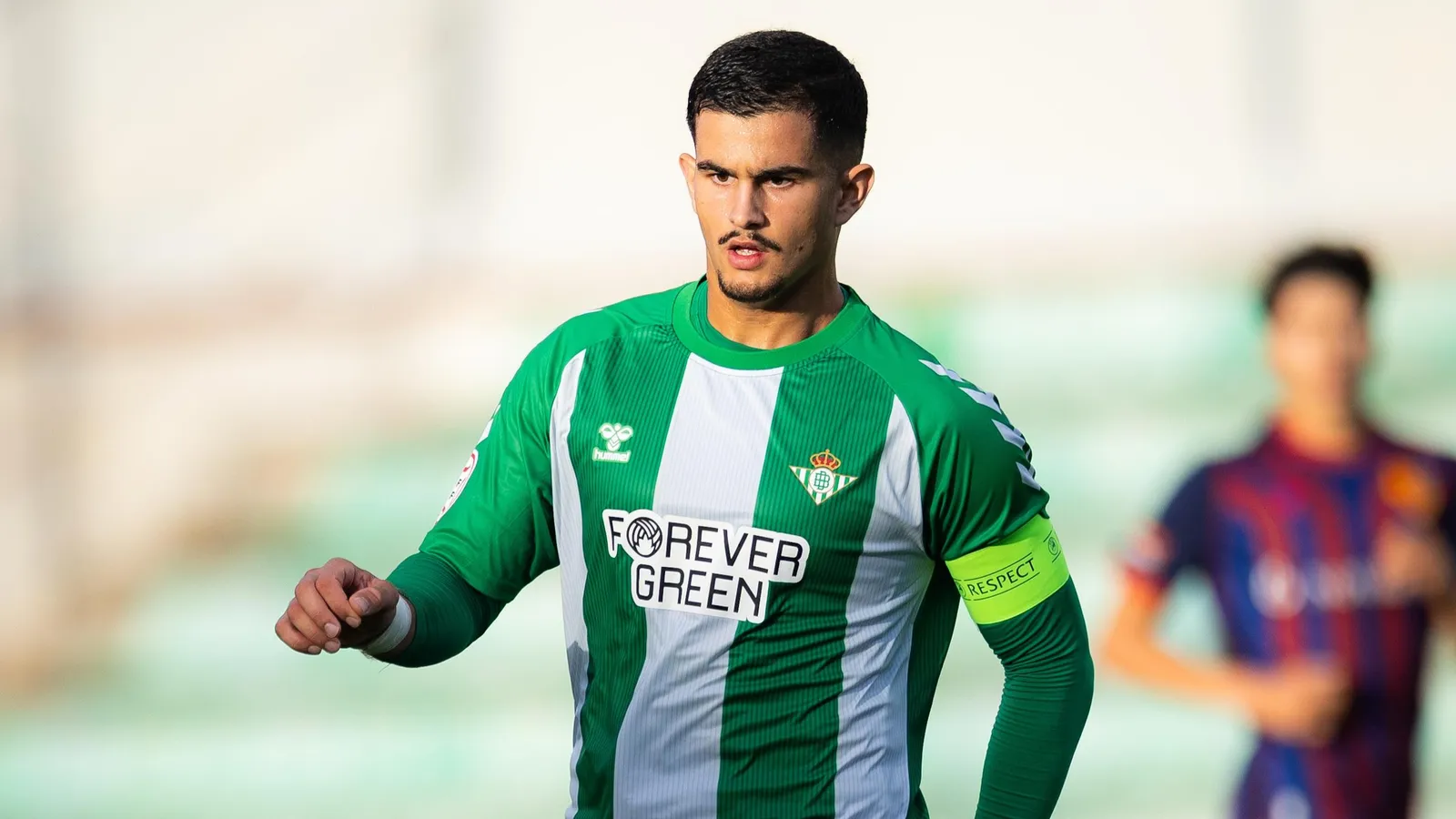 Rodrigo Marina, en un encuentro con el juvenil.